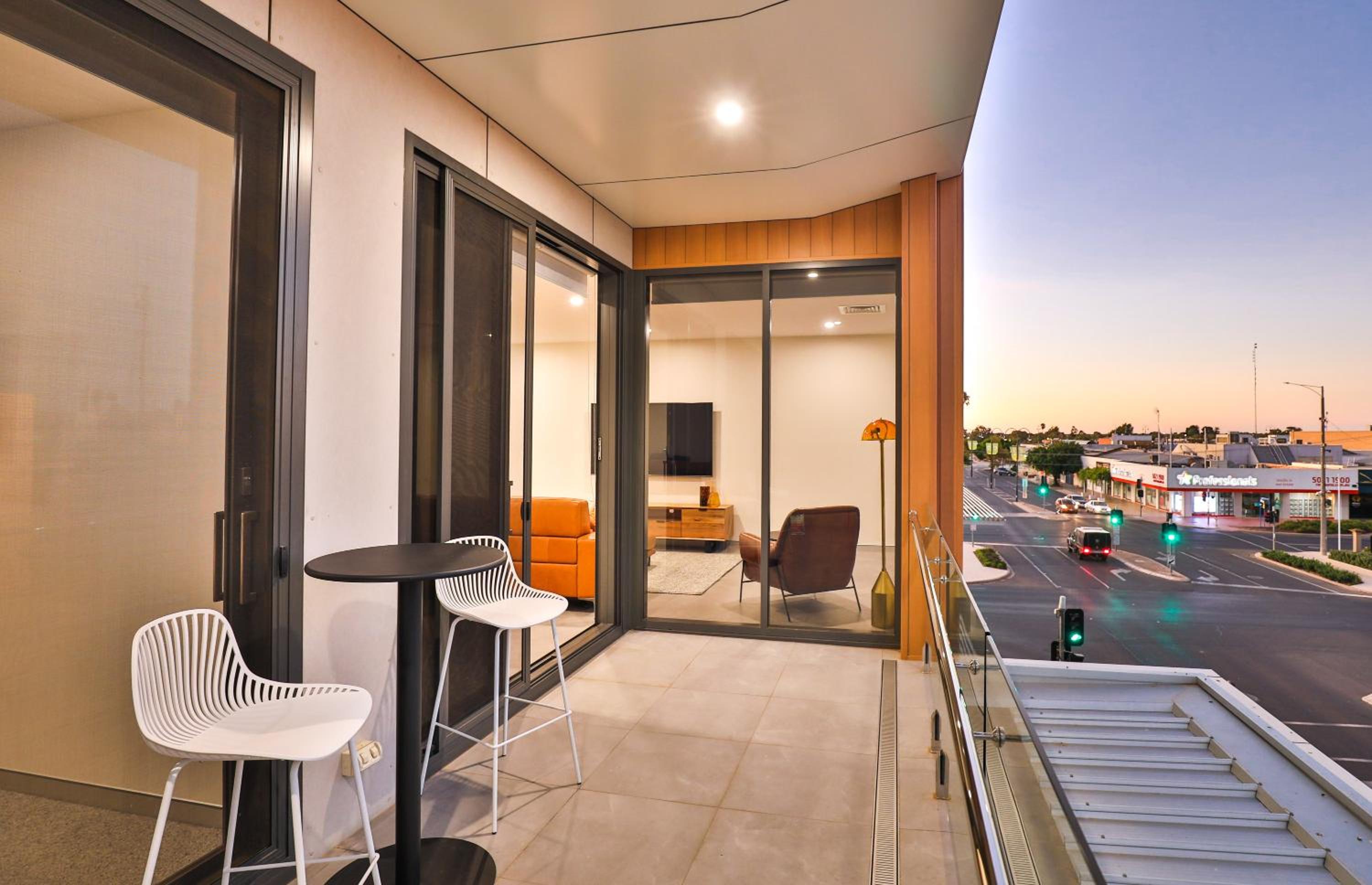 Indulge Apartments - City View Penthouses