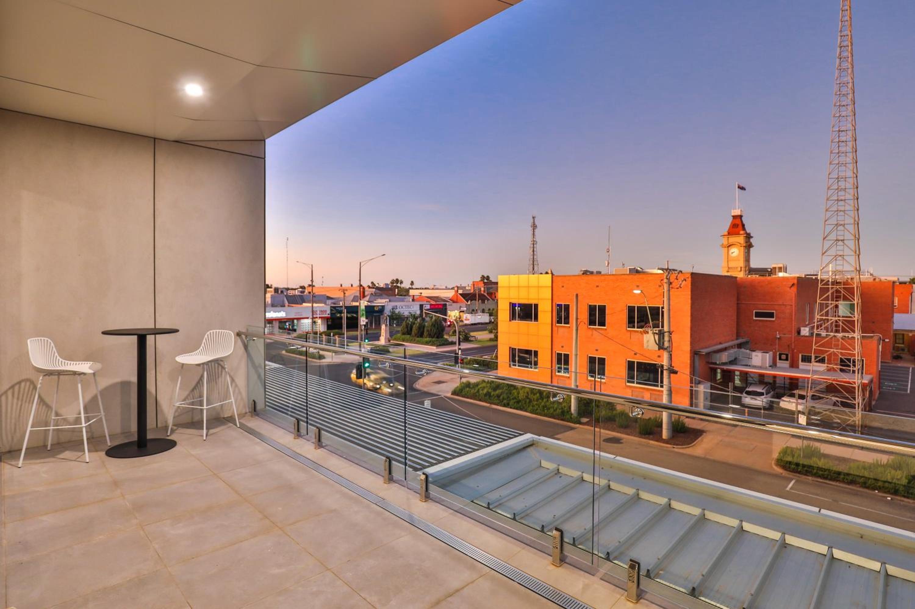 Indulge Apartments - City View Penthouses
