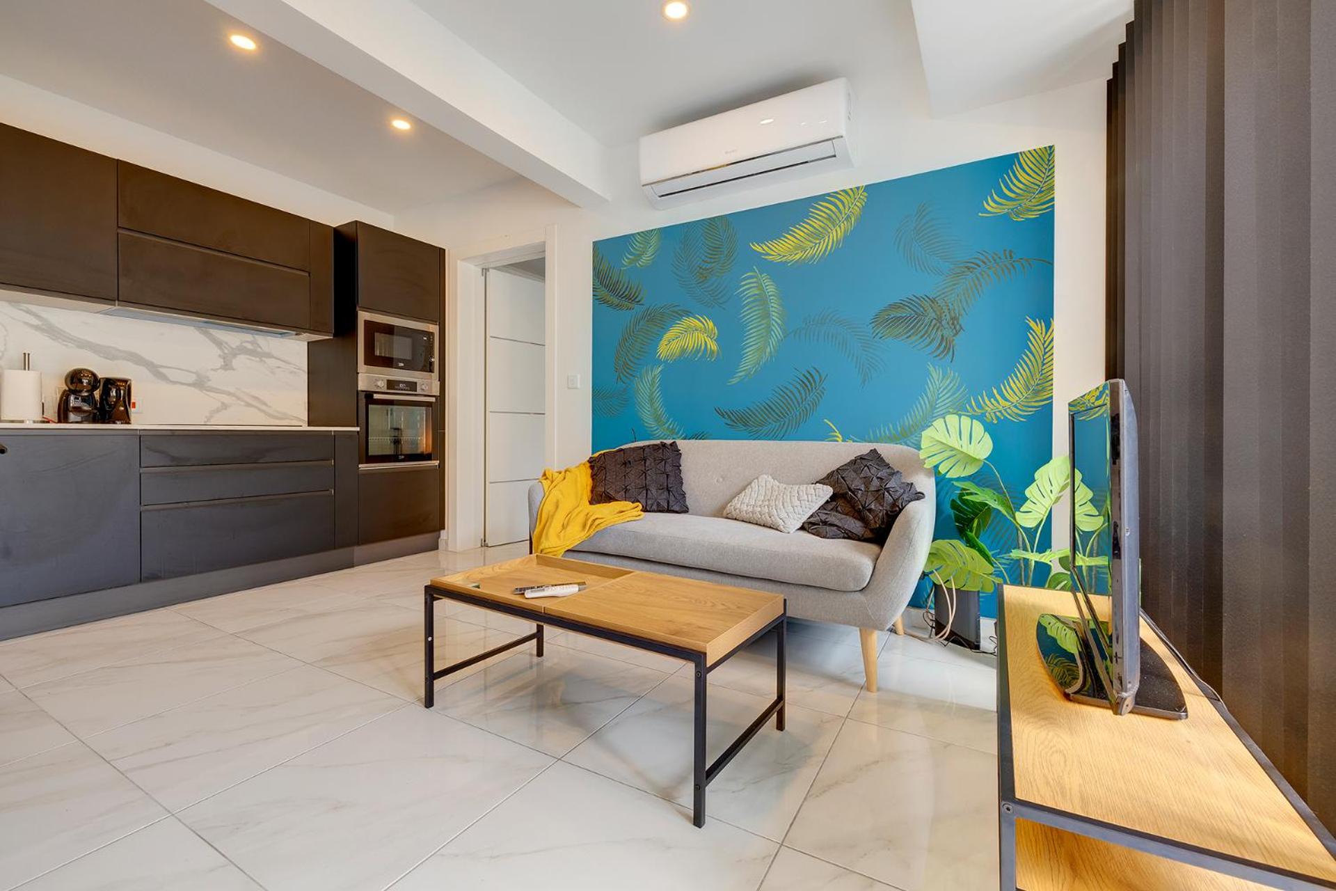 Modern 1BR Apartment Central Location view 4