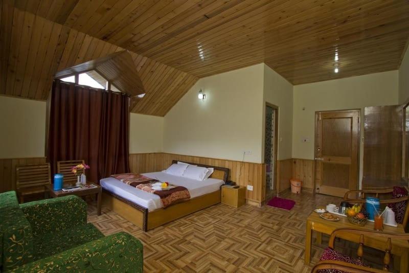 Marina Group of Hotels Arjun kuttir cottage #Atithi Devo Bhava Best hotel in manali #Five-star feeling# Mall Road 3 km # Hotels Best Prices Guaranteed with view 4