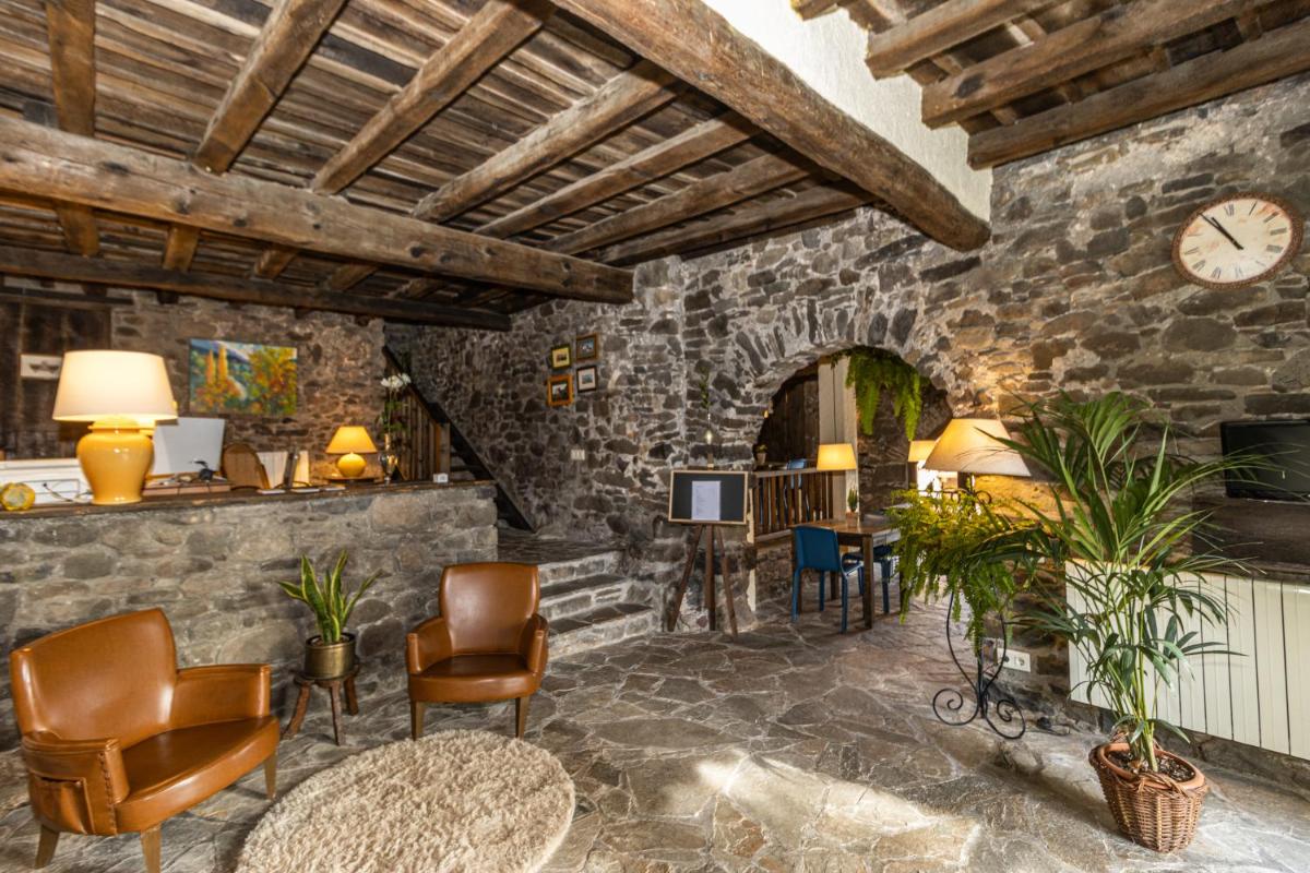 hotel reception