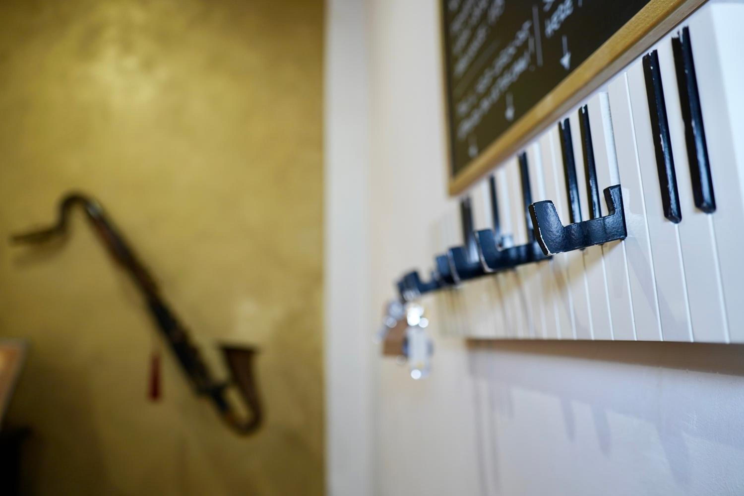 B&B Arts And Music