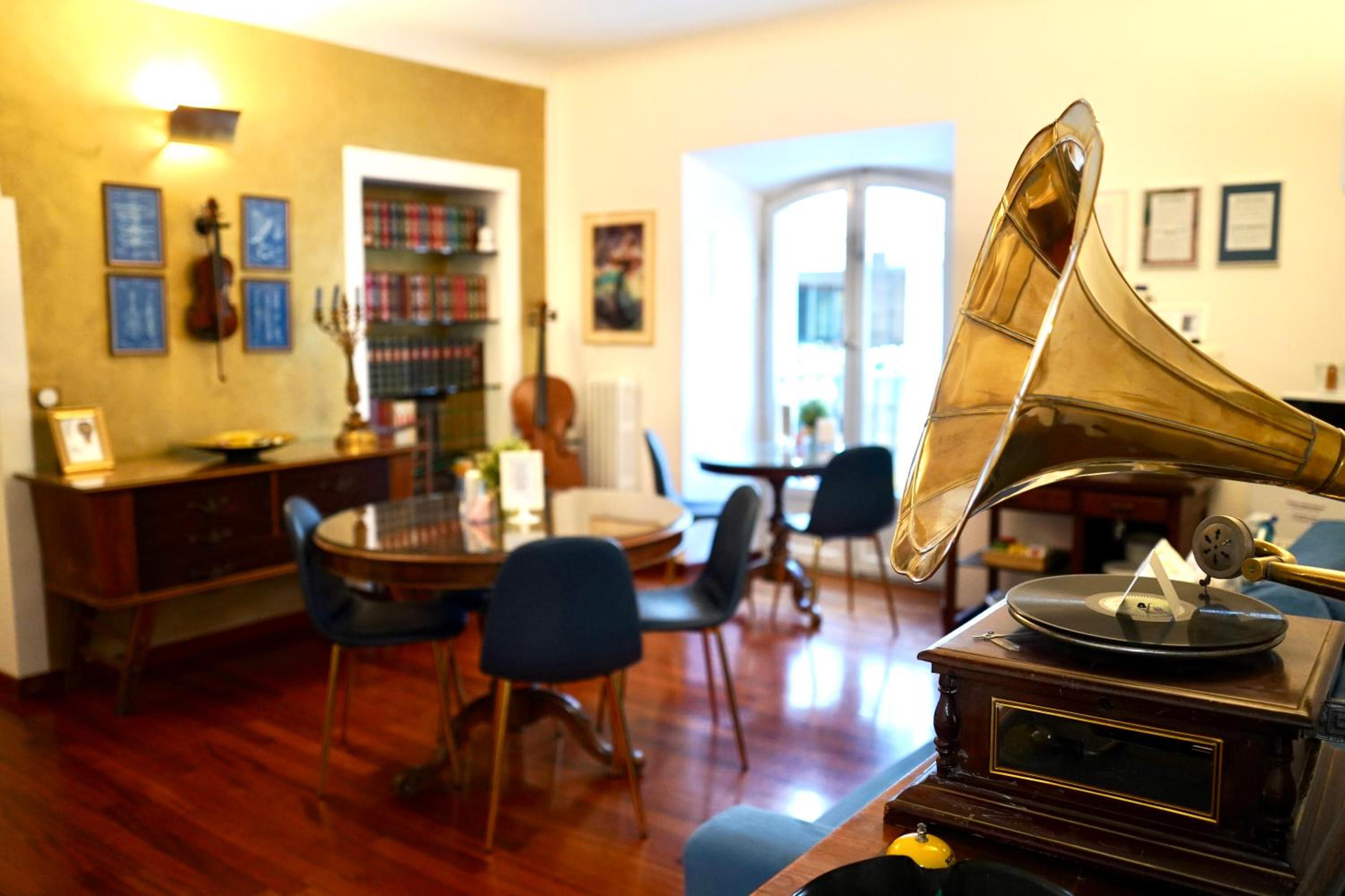 B&B Arts And Music