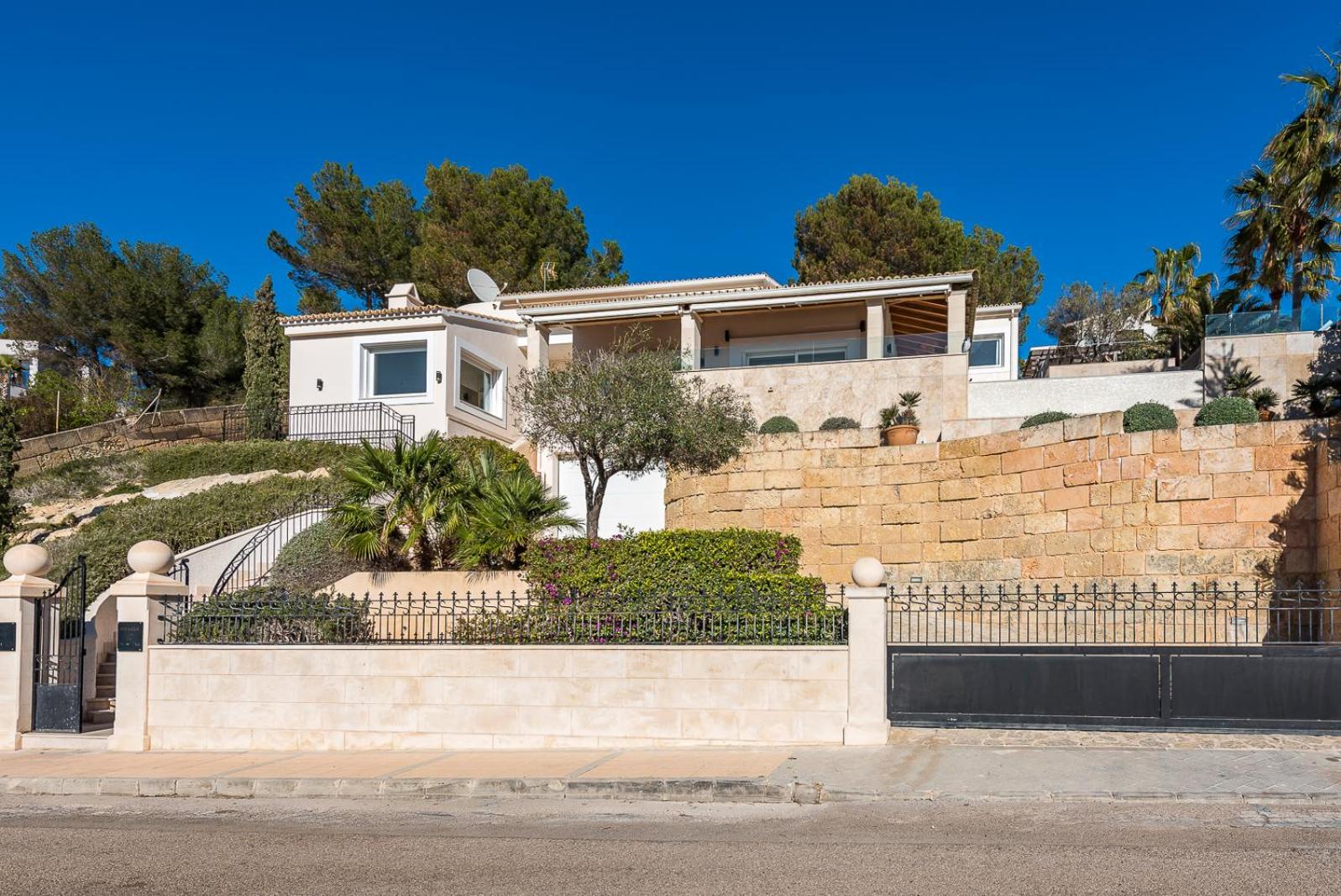 Luxury Villa with panoramic sea views