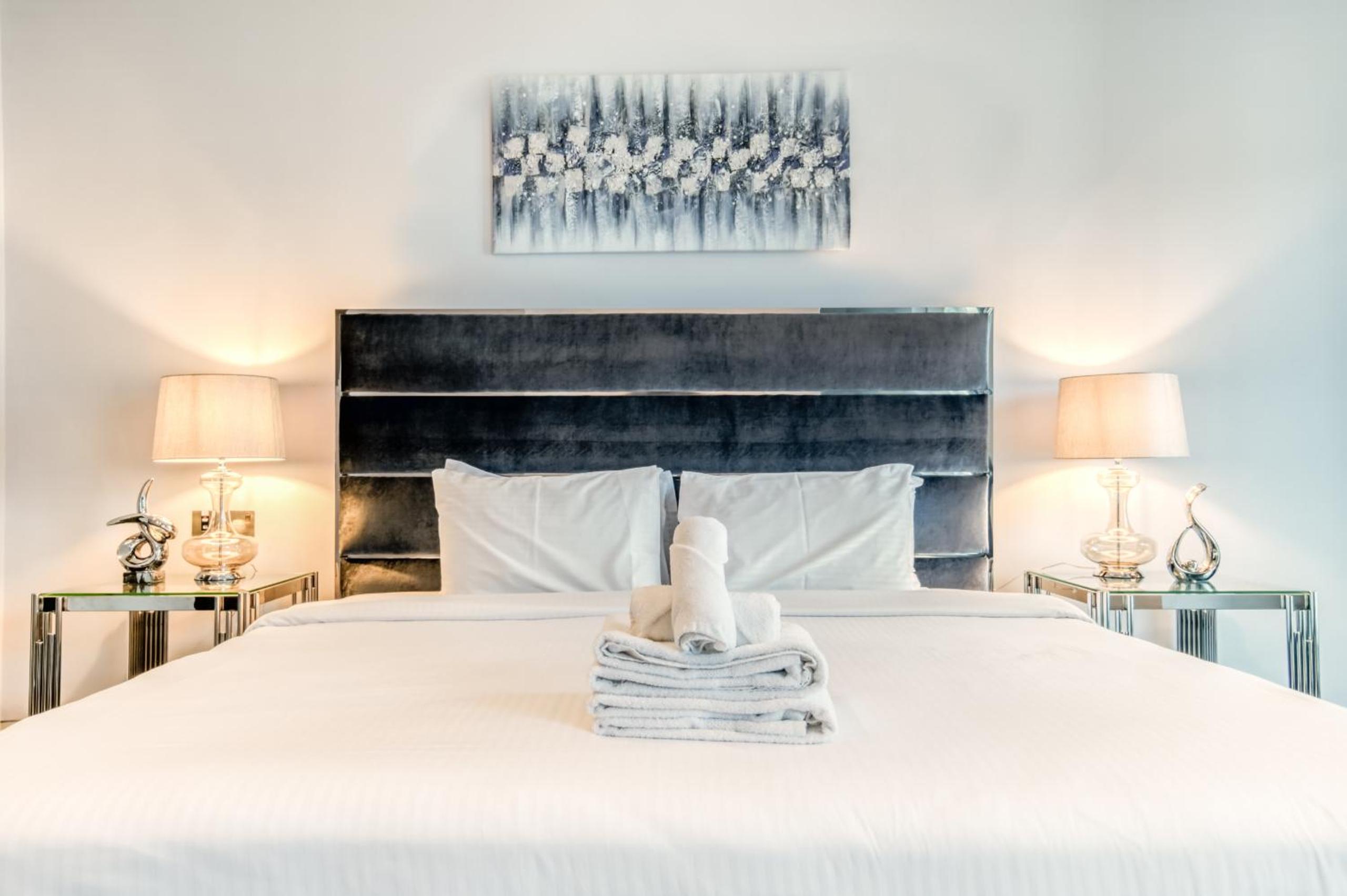 Damac Heights, Dubai Marina - Mint Stay