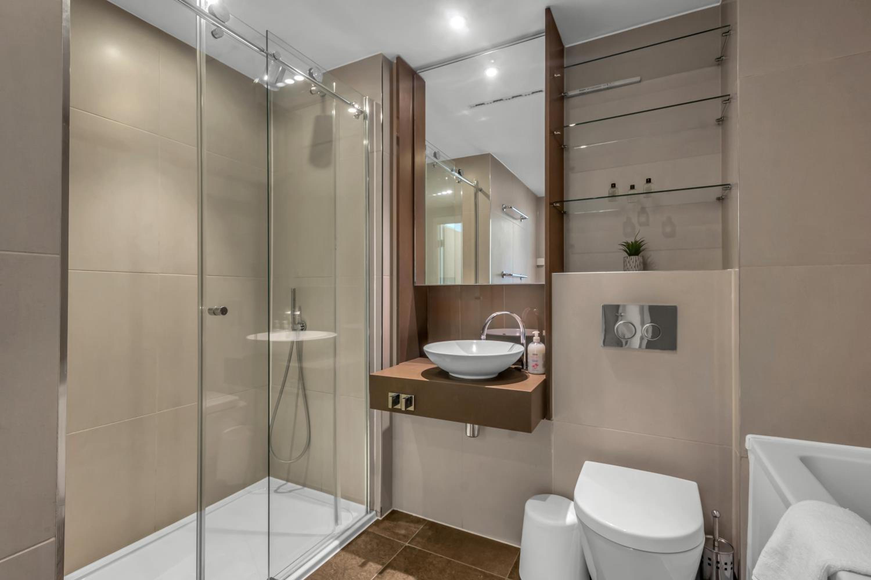 MySquare Modern One Bedroom Apartments in Old Street