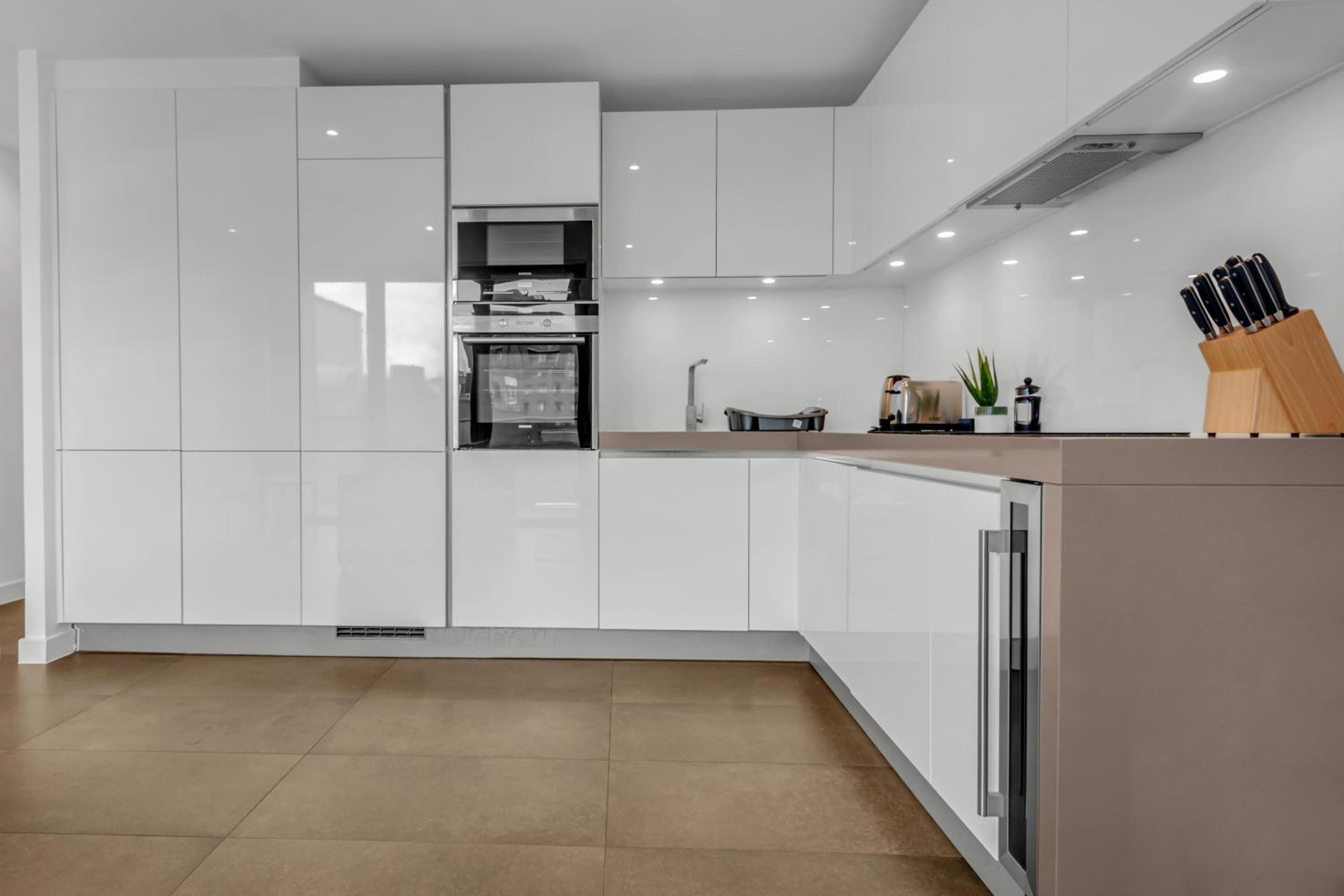 MySquare Modern One Bedroom Apartments in Old Street