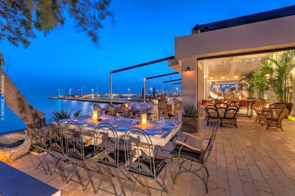 Glyfada Seabreeze Apartment