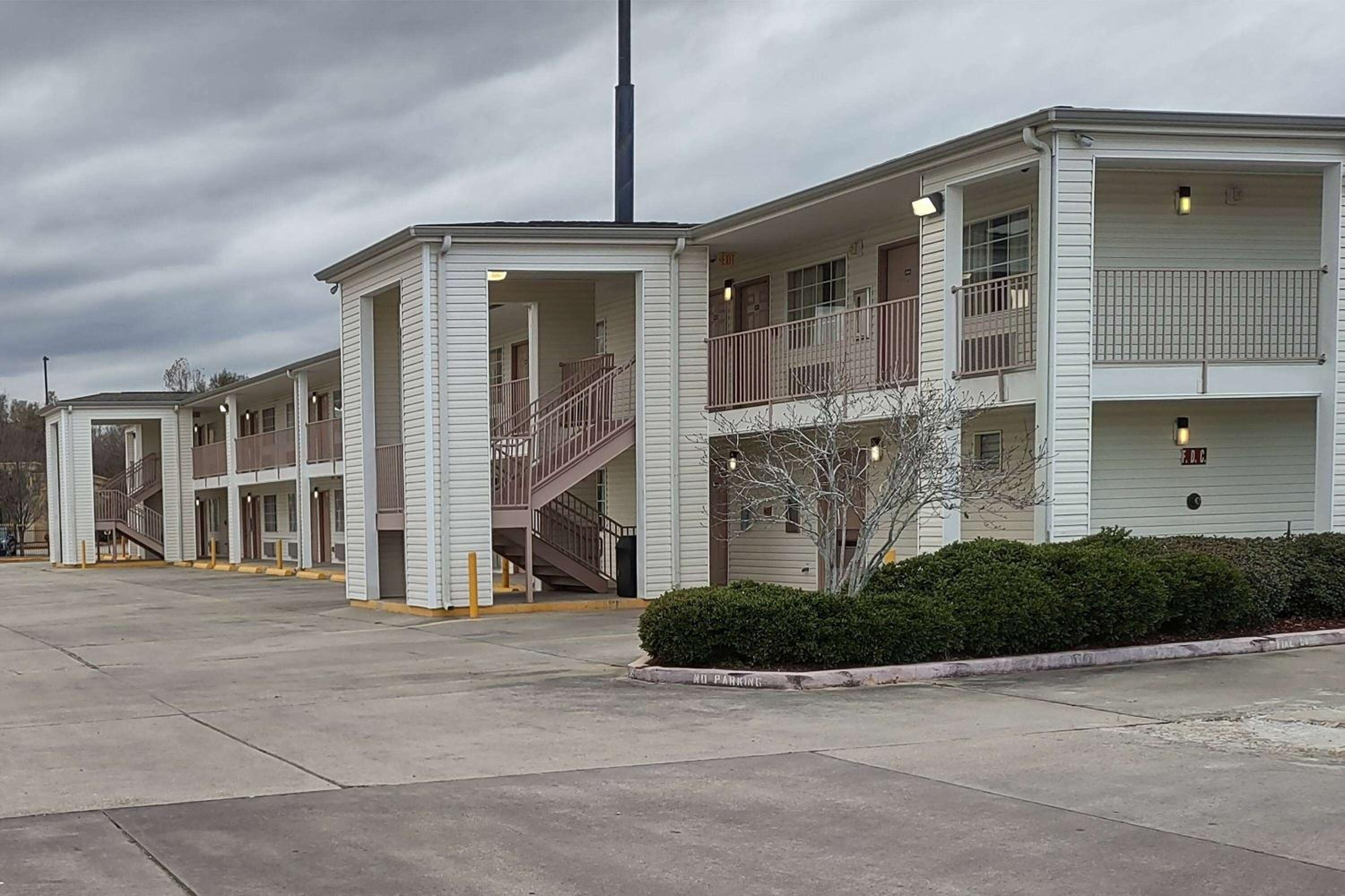 Carom Inn Denham Springs-BatonRouge