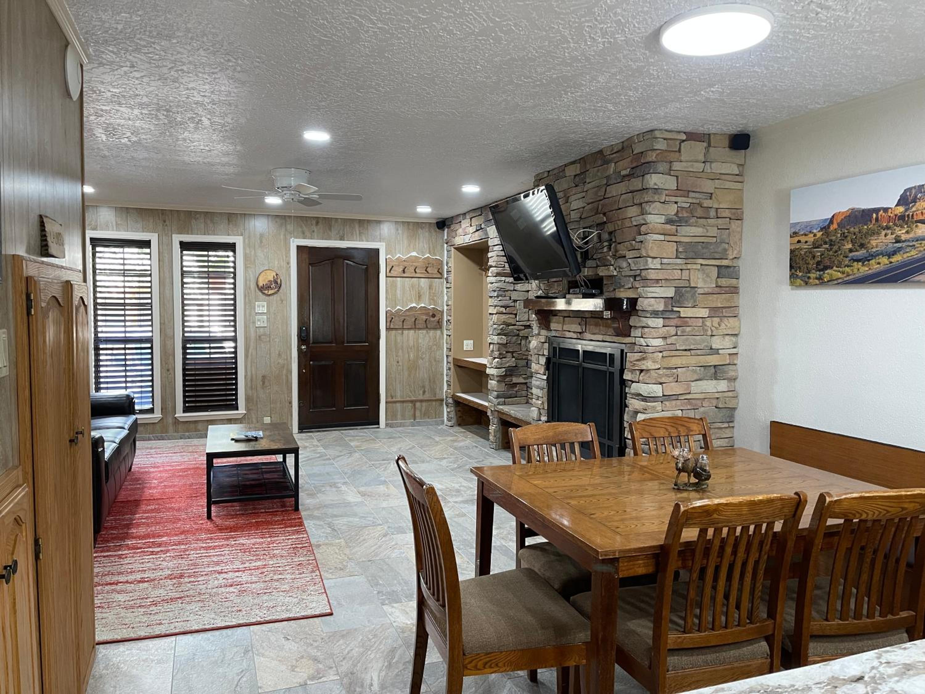 Claim Jumper 19 Townhouse With High Speed Wifi view 4