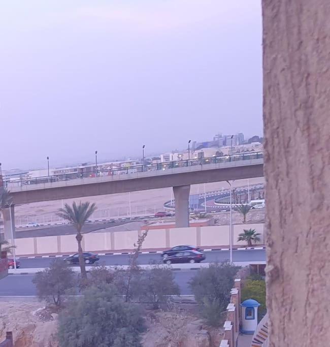 A stylish cozy apartment close to Cairo airport.