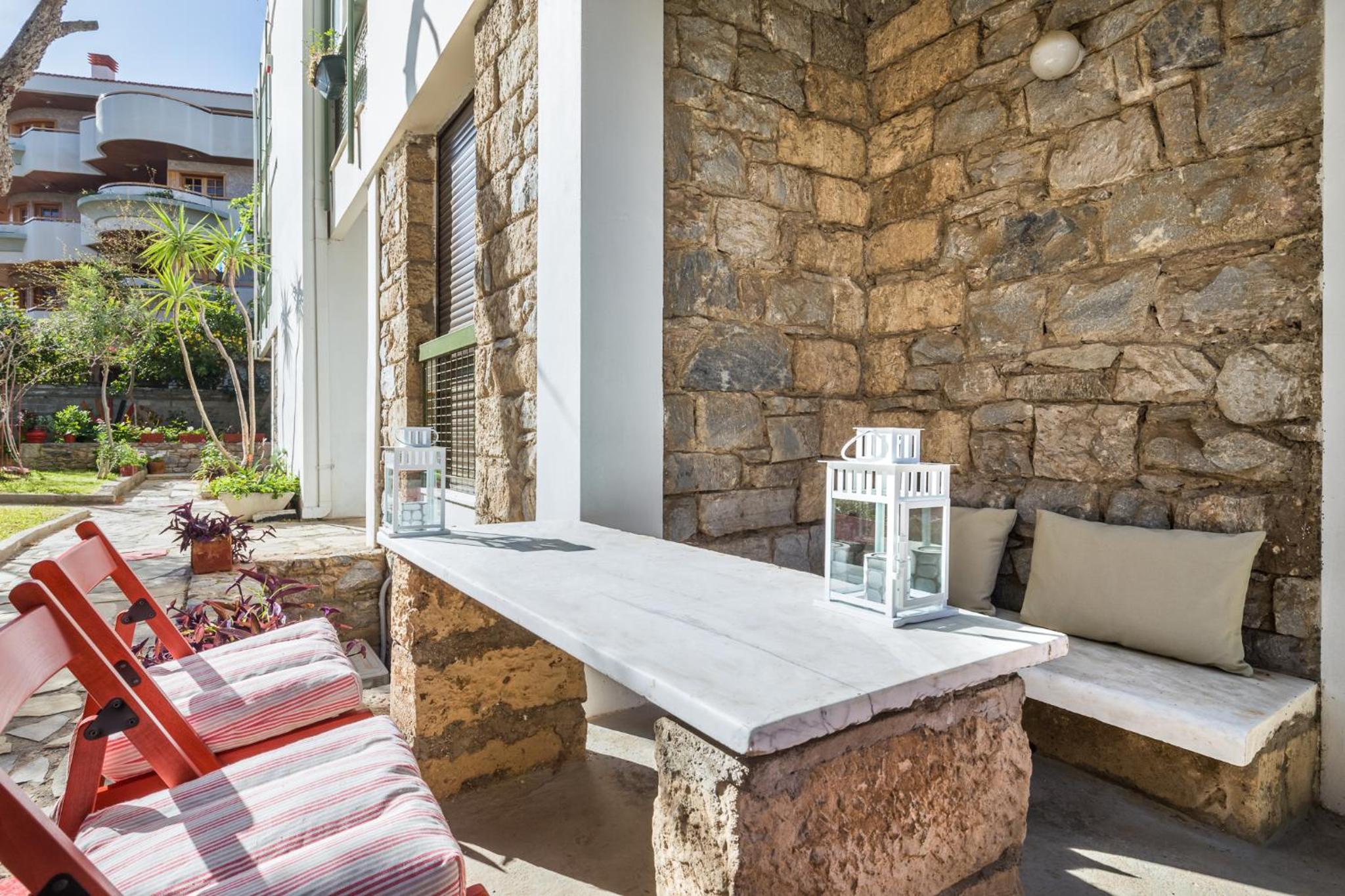 Glyfada 2 bedrooms 4 persons apartment by MPS