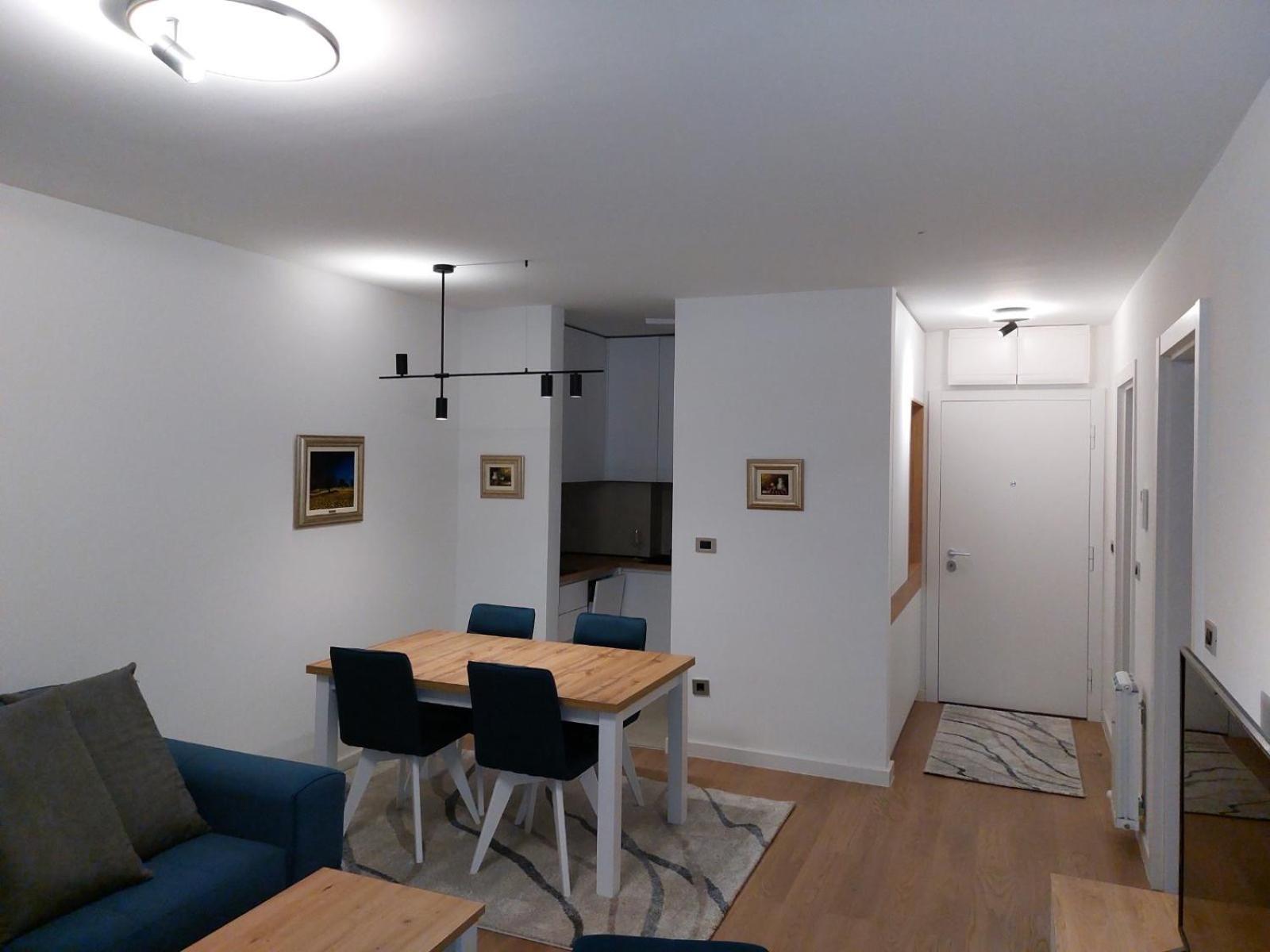 Apartment West 65 view 4