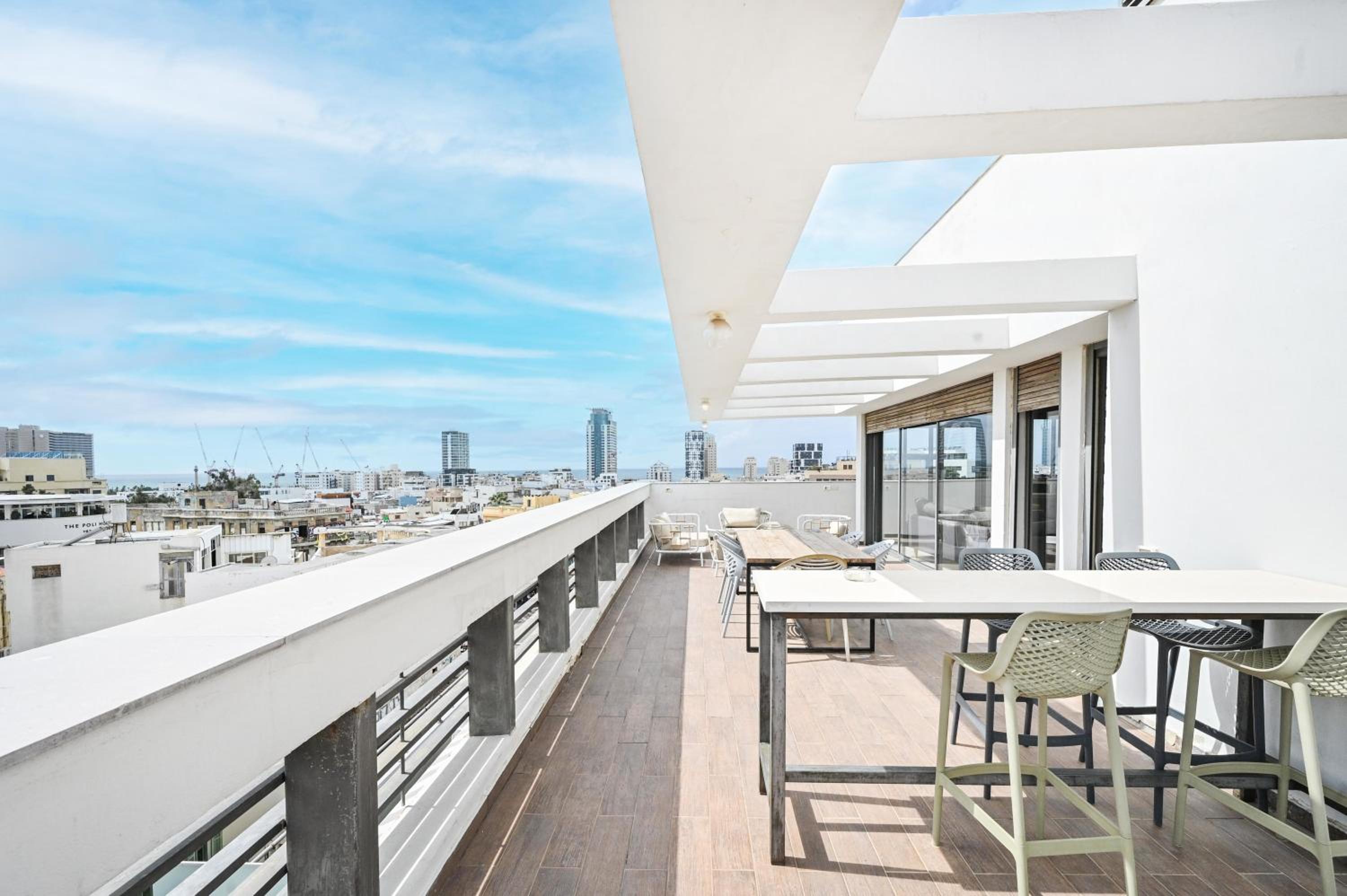 Beautiful 4BR Penthouse in Sheinkin street by HolyGuest view 2