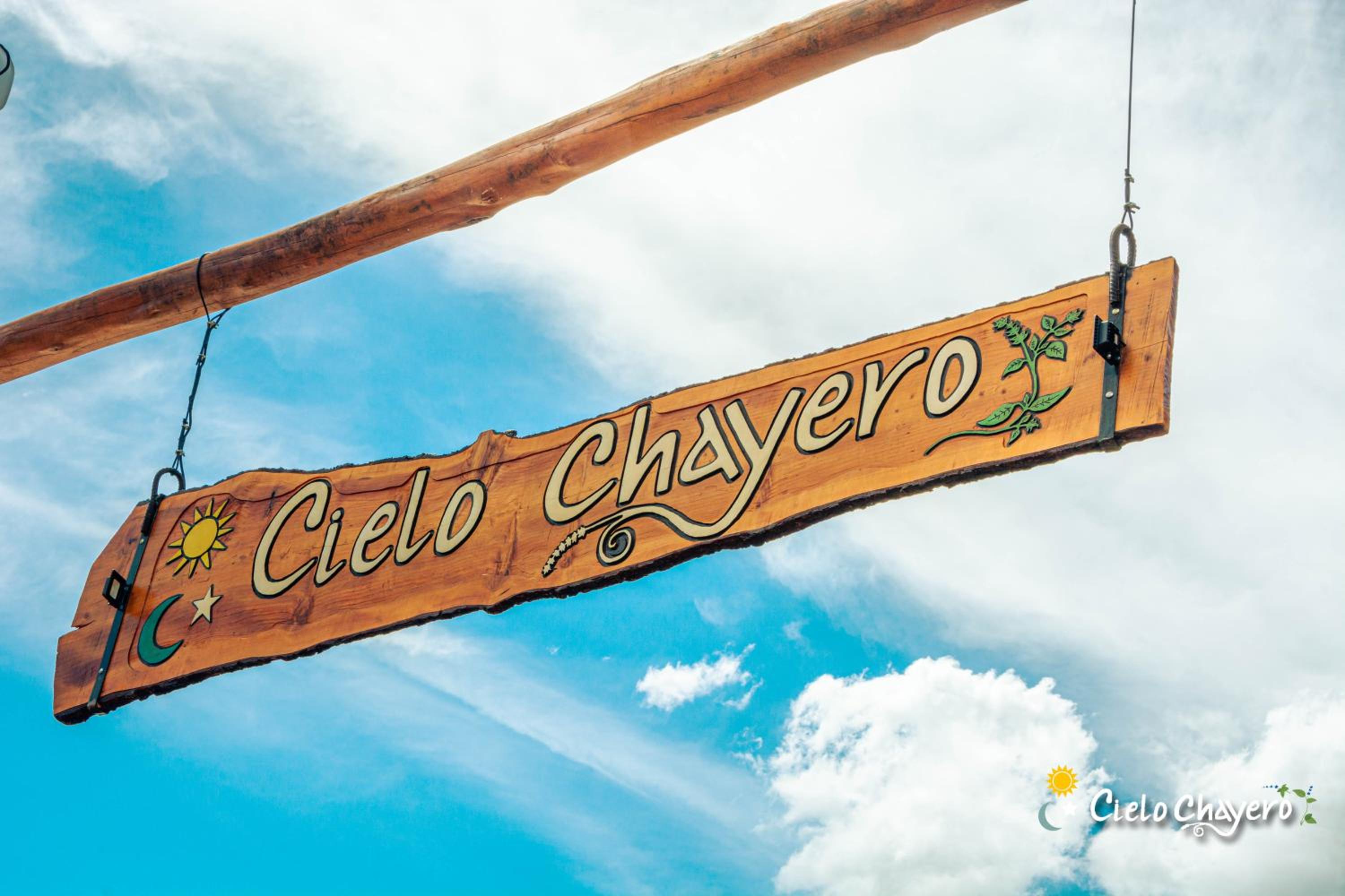 Complejo de Cabañas CIELO CHAYERO