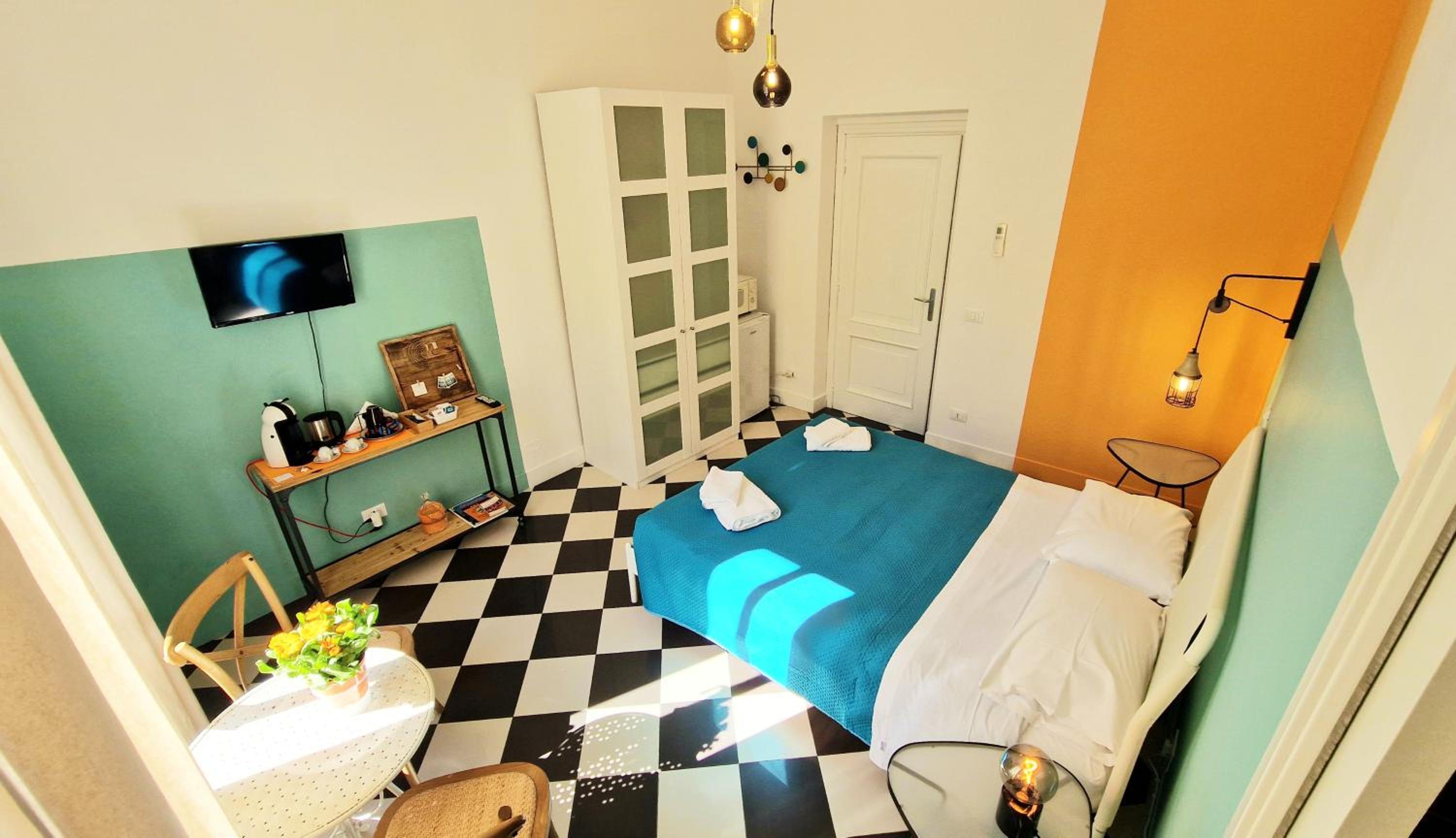 hotel room