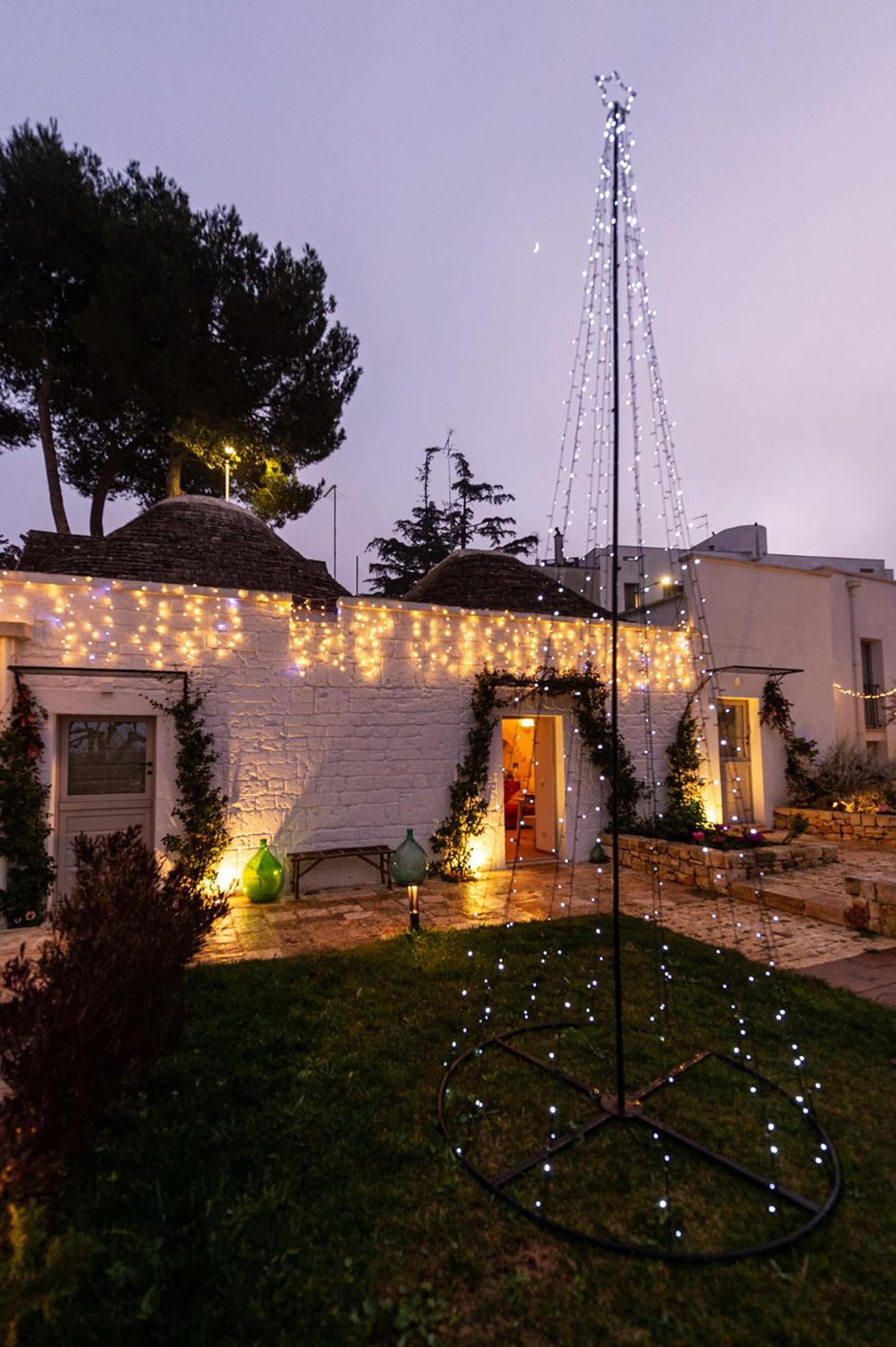 Trulli in corte view 4