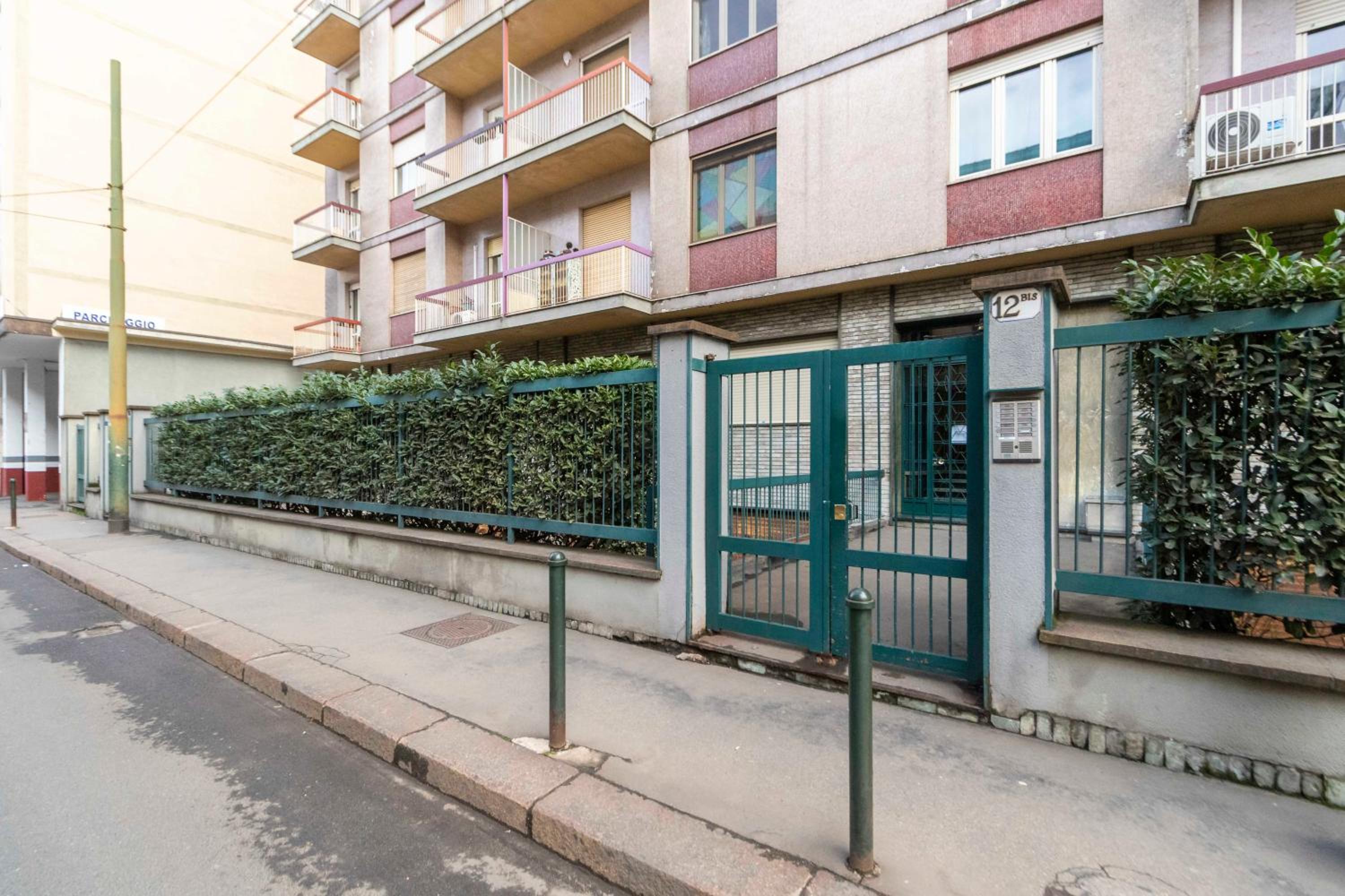 GuestHost - Vanchiglia Sunny Flat