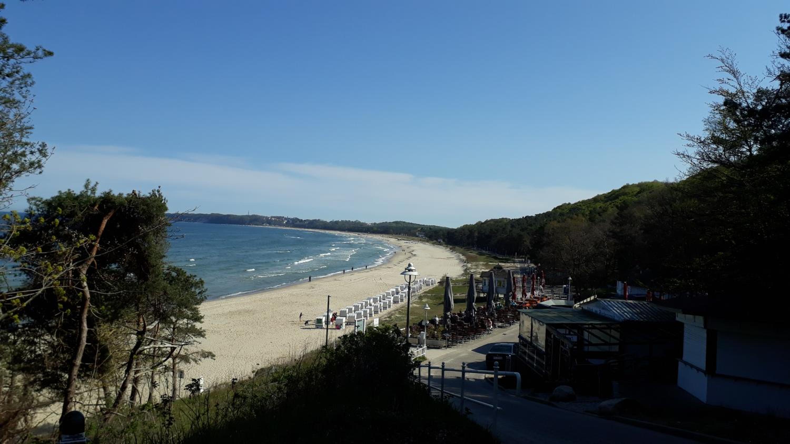 Traumblick und Komfort - lichtdurchflutete 85 qm Wohnung nahe Südstrand Göhren inklusive Schwimmbad und Sauna im AHOI Sellin