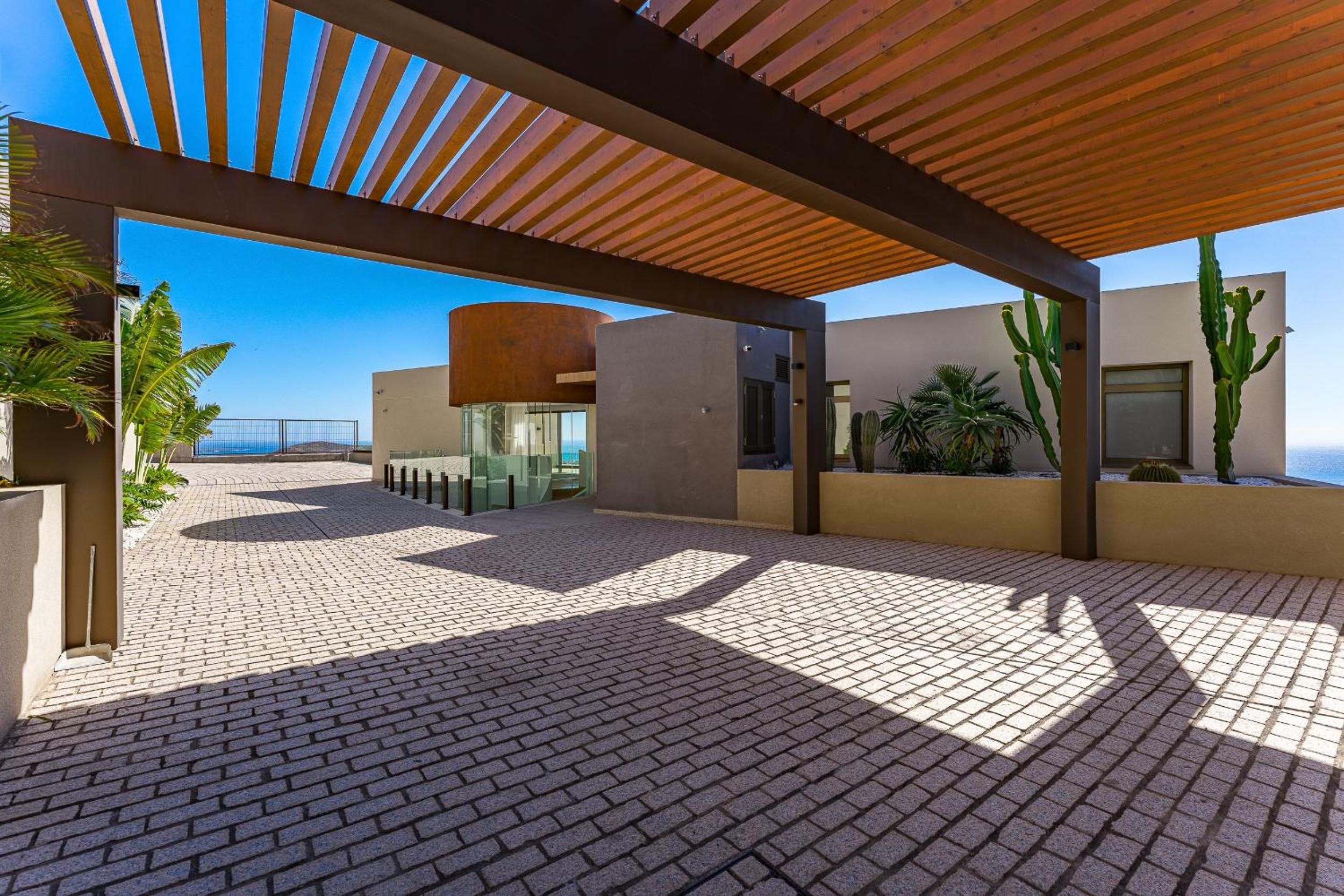 Serenity Heights - Luxury Concierge Services