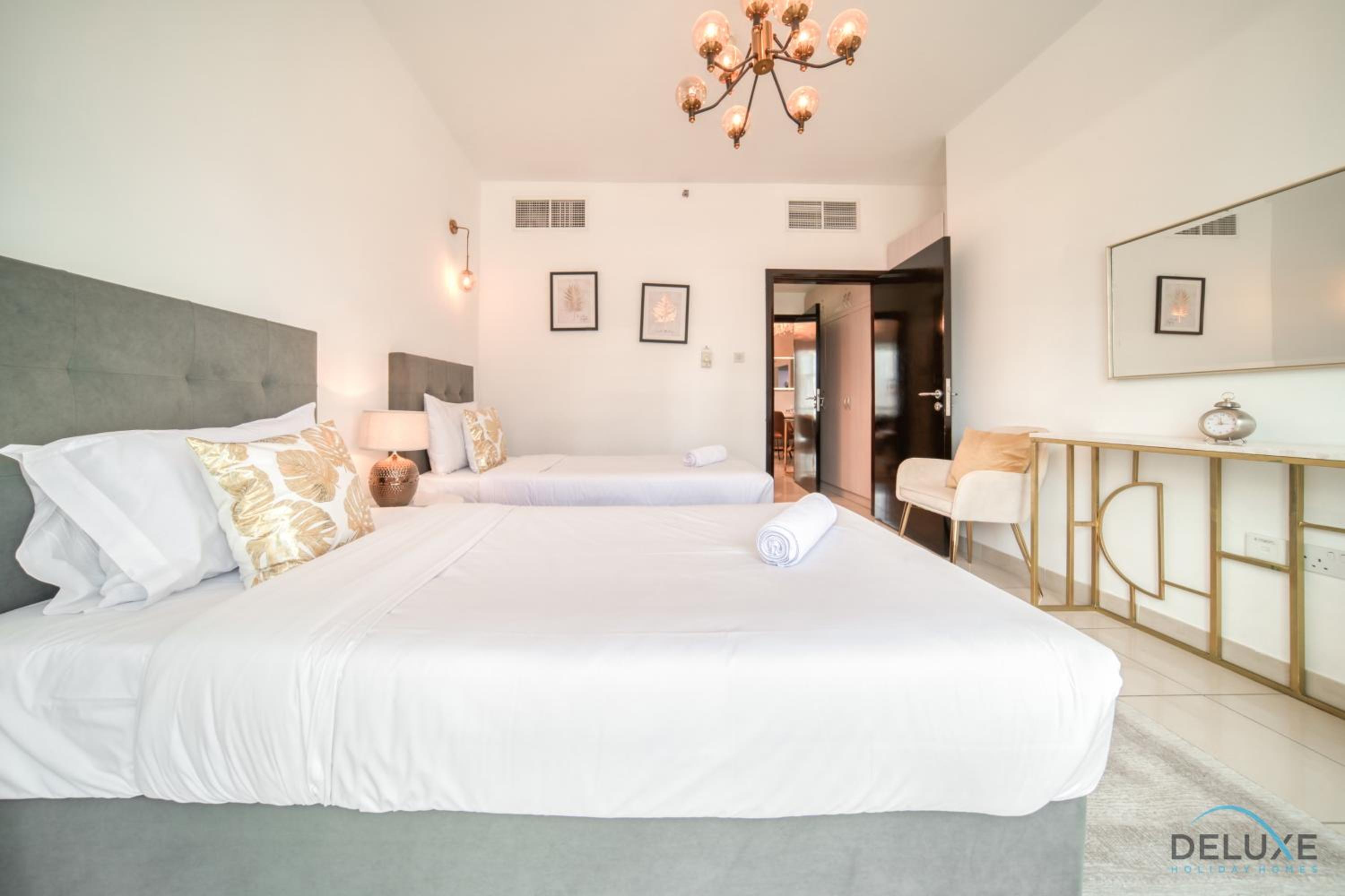 Classy 2BR at La Riviera Dubai Marina by Deluxe Holiday Homes