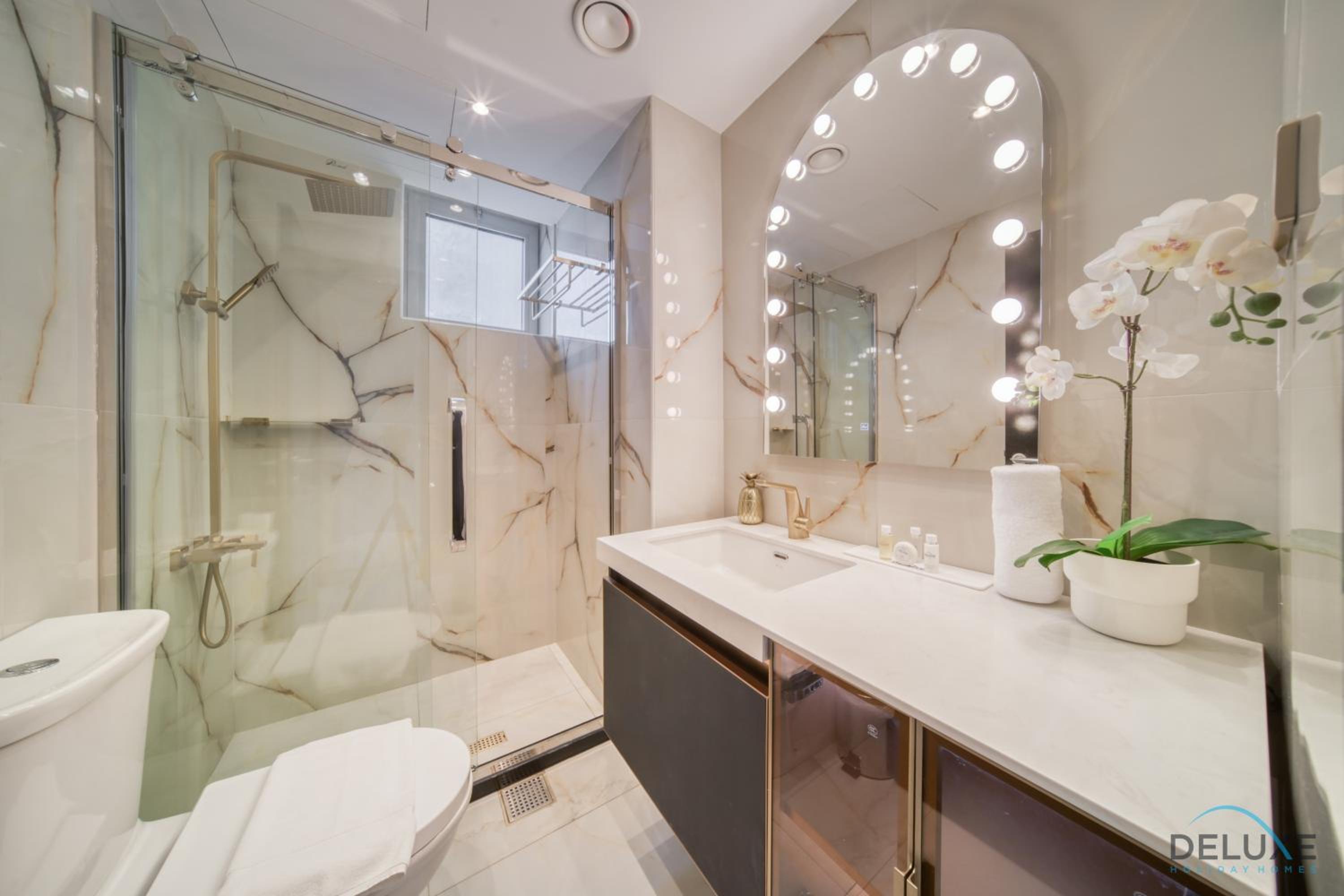 Classy 2BR at La Riviera Dubai Marina by Deluxe Holiday Homes