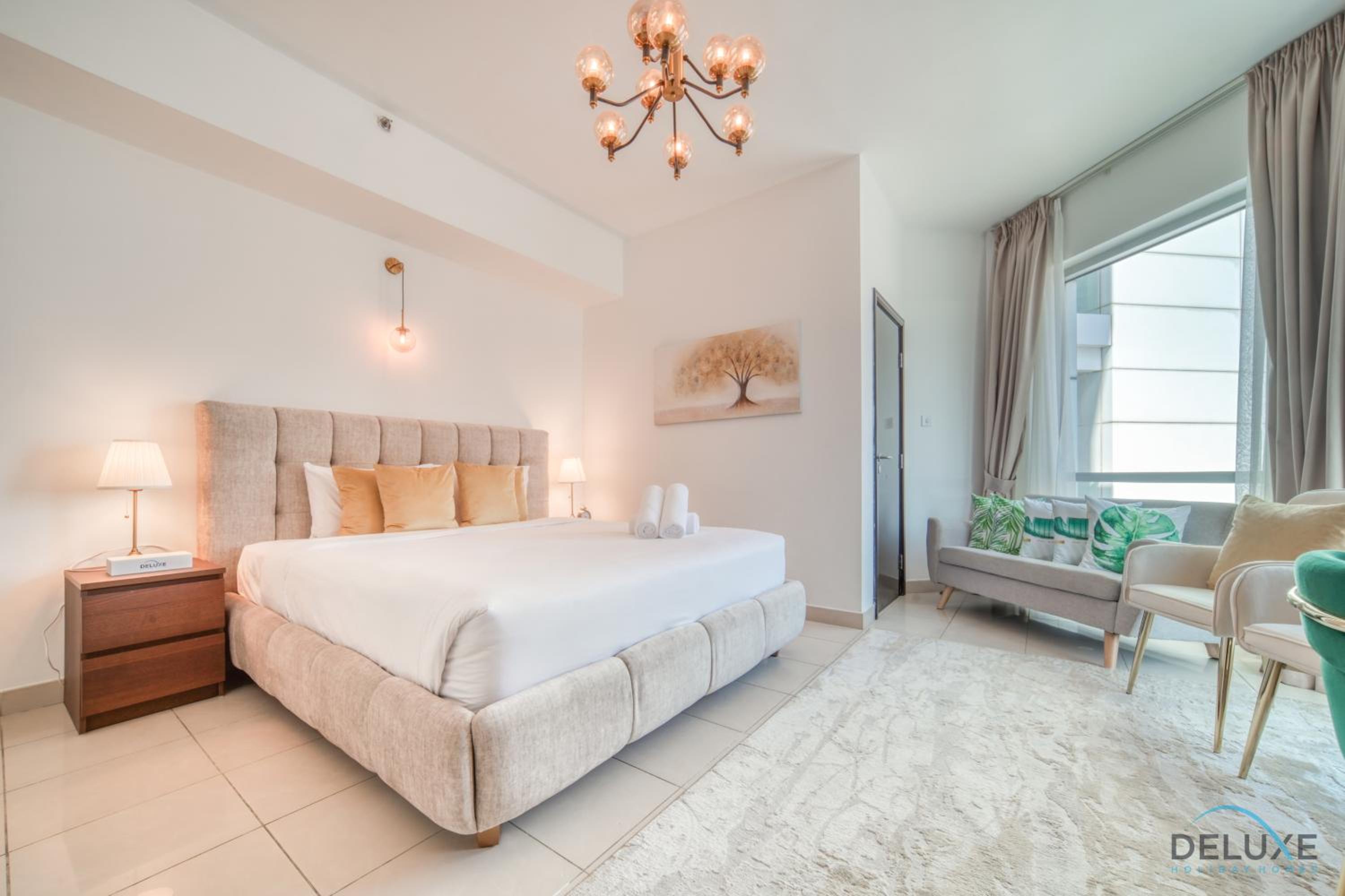 Classy 2BR at La Riviera Dubai Marina by Deluxe Holiday Homes