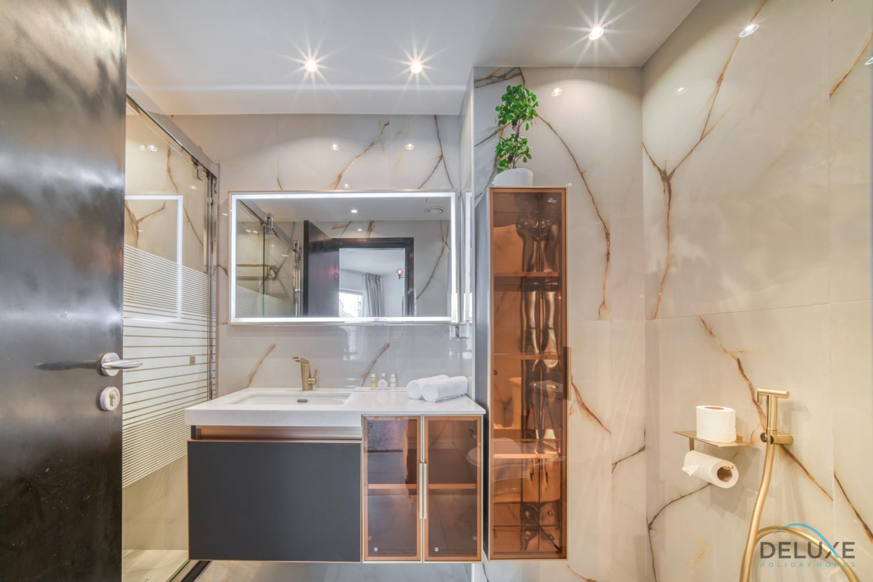 Classy 2BR at La Riviera Dubai Marina by Deluxe Holiday Homes