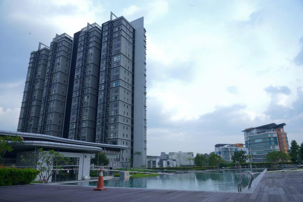 IdamanKu Comfort Apartment - HYVE SOHO Cyberjaya photo 3
