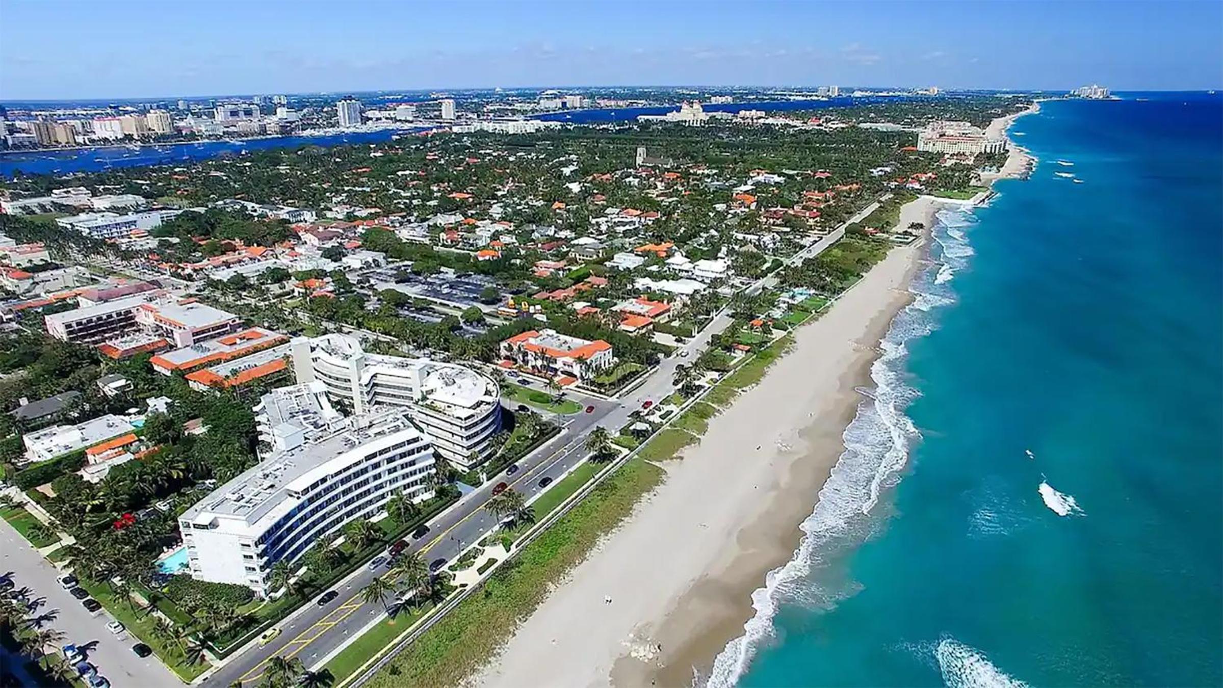 Lux property great for 1 to 8 Guests-family trip ,5Beds 2Rooms Staycation with Gym and EV, proximity to Downtown and Beaches view 4