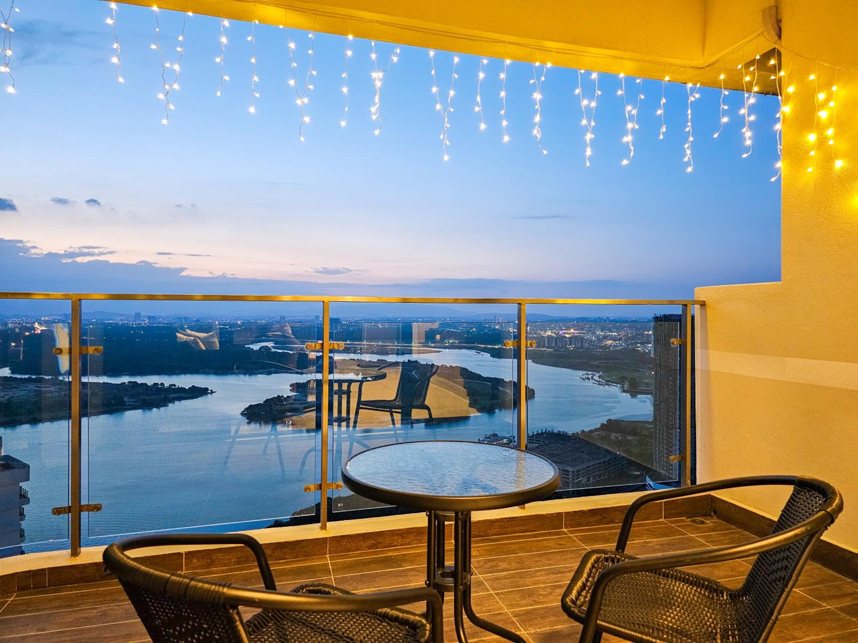 Country Garden Seaview Suite by Nest Home at Danga Bay