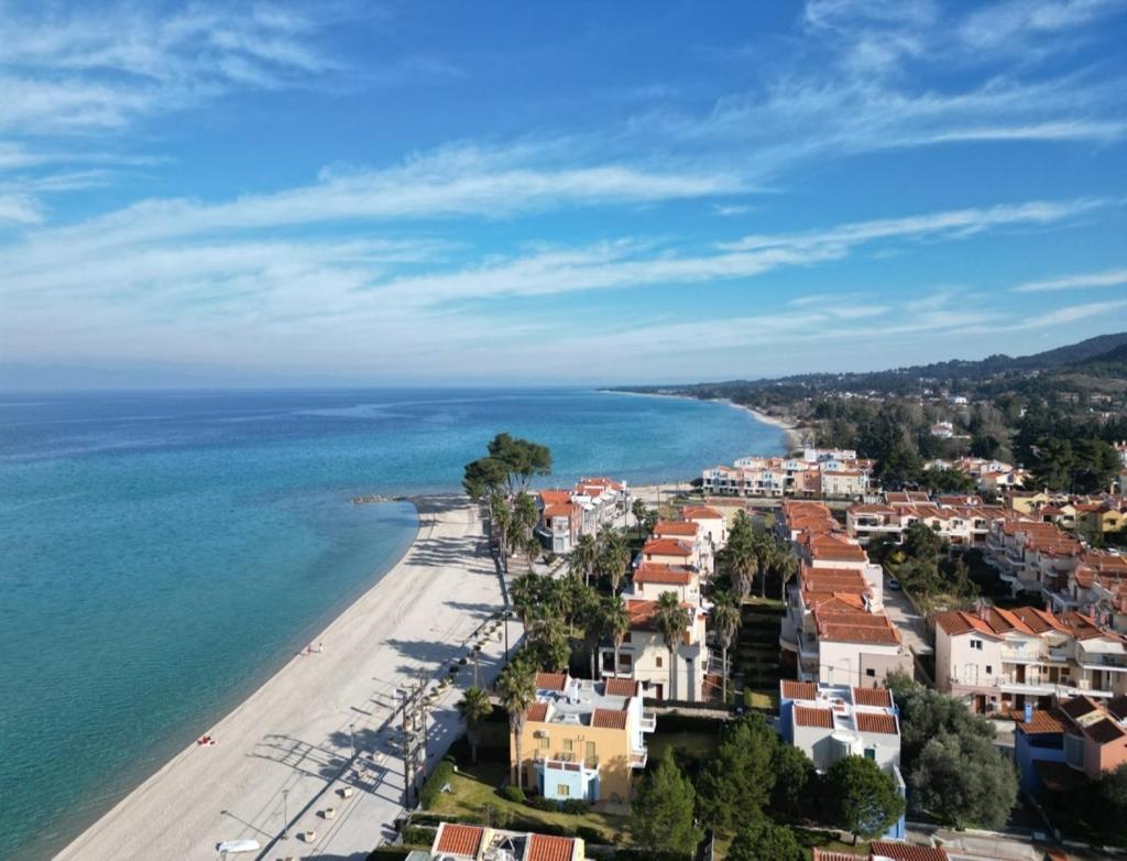 Stay at Beachfront Villa Lilia in Pefkohori, Halkidiki for a Dreamy Vacation