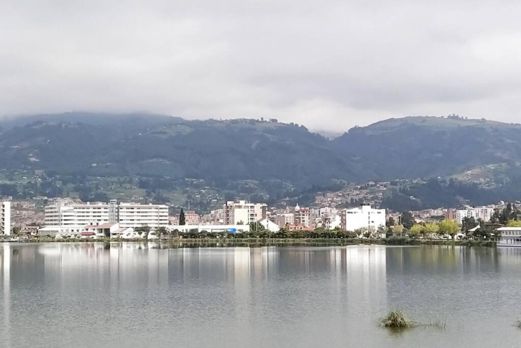 Amplio apartamento lujoso al lado del lago