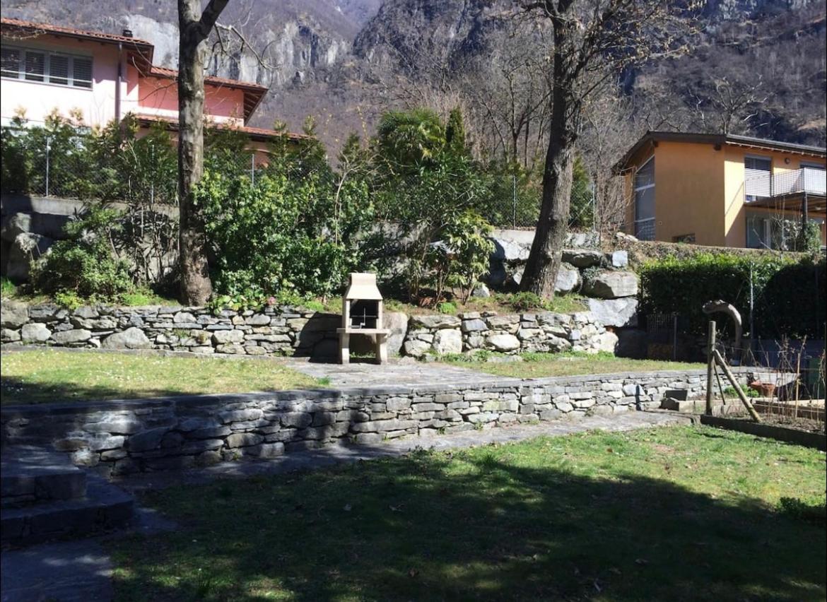 Casa Acacia con giardino