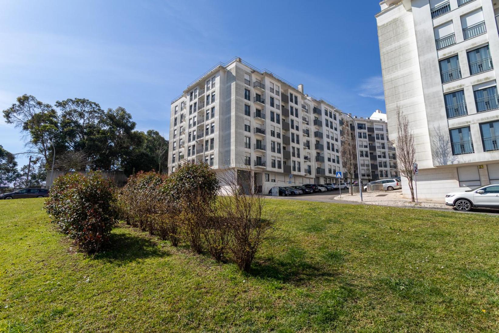 Modern & Elegant 2 bedroom in Amadora by GT House view 5