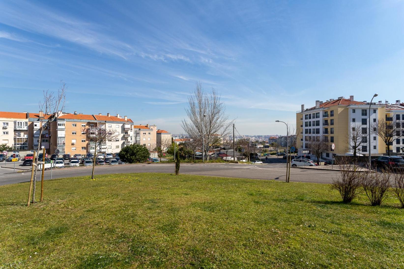 Modern & Elegant 2 bedroom in Amadora by GT House view 3