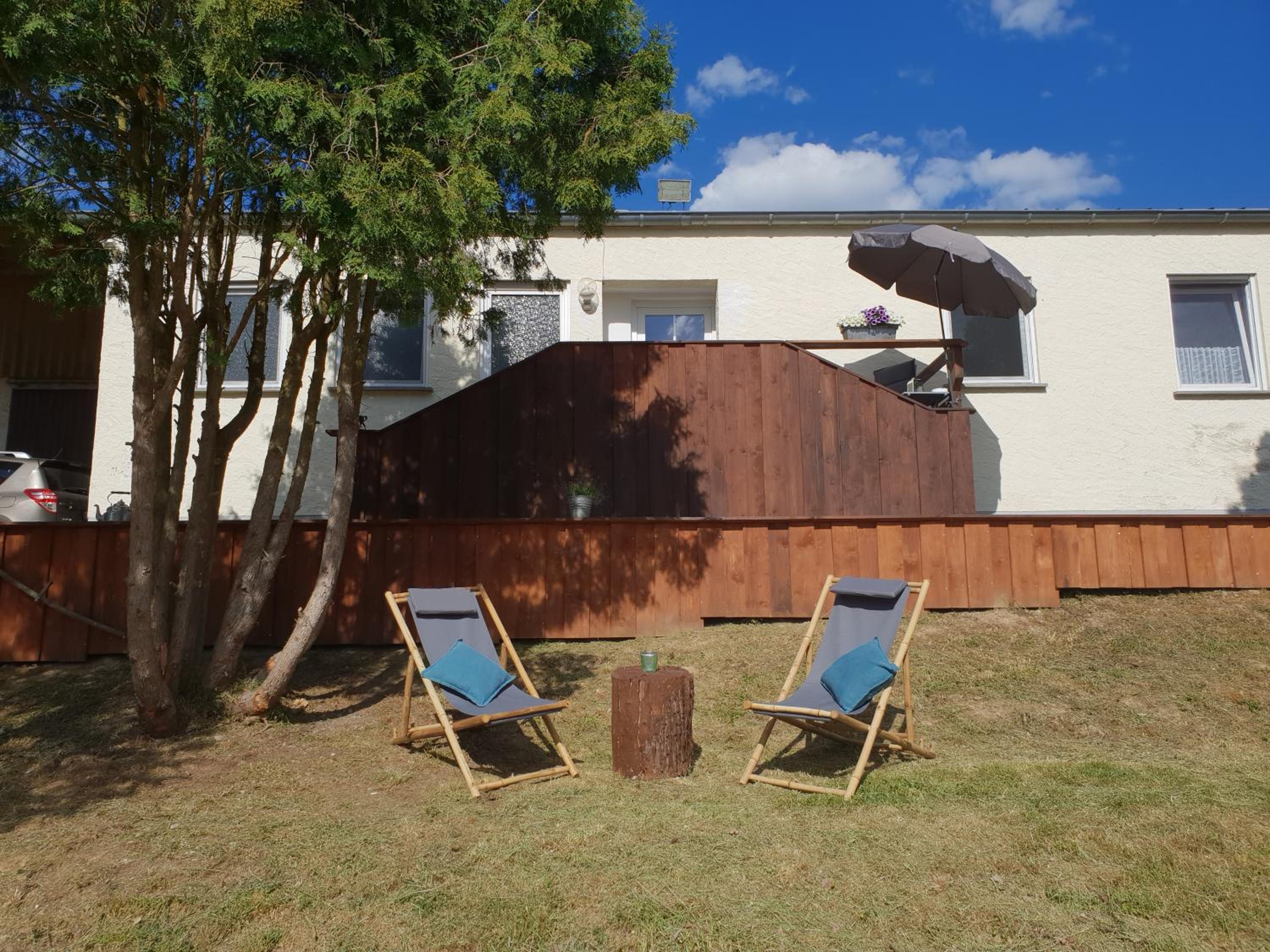 Moderne Ferienwohnung Black Beauty auf idyllischem Reiterhof nähe Burg Eltz