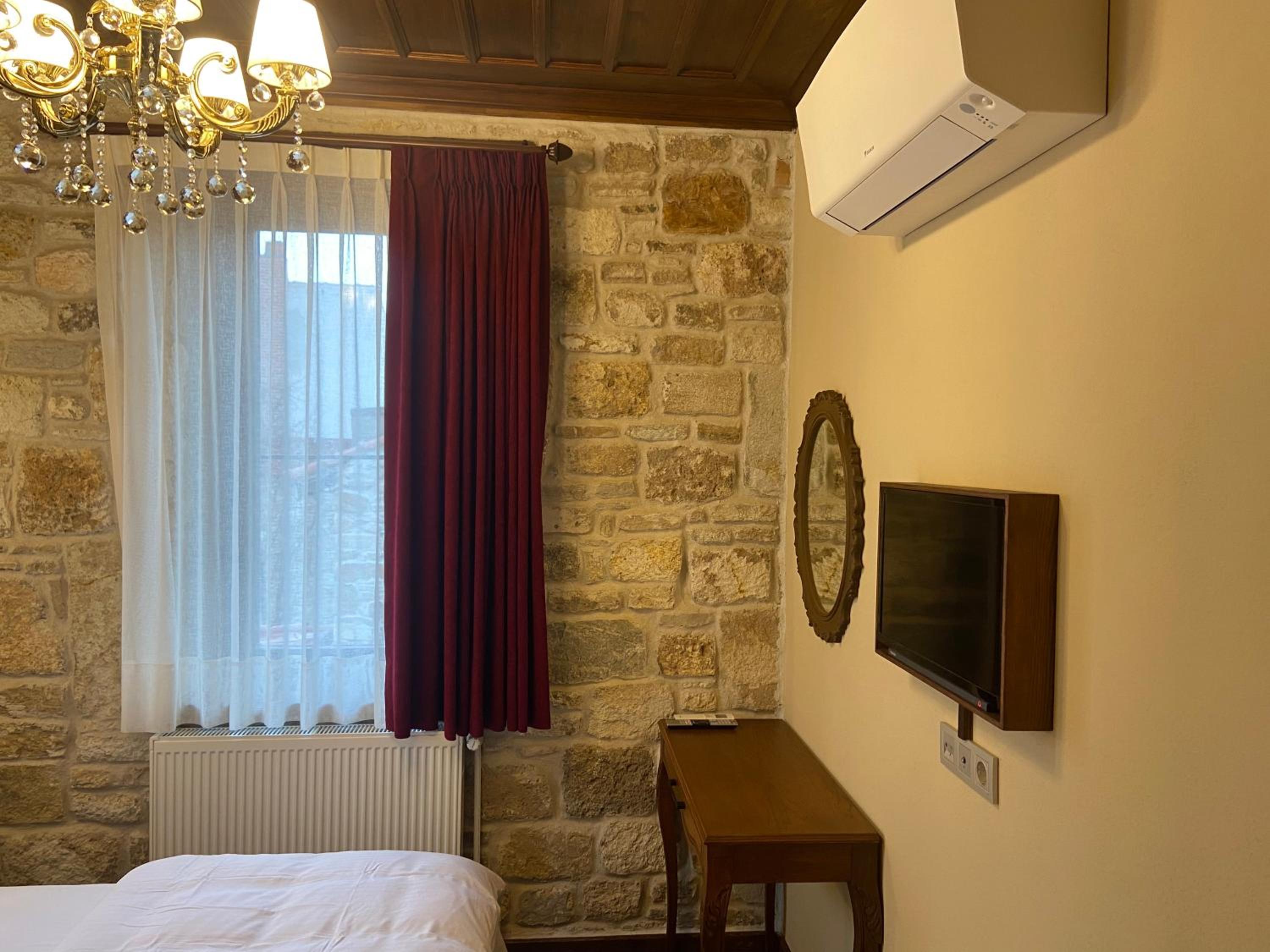 Dionysos 1789 Boutique Hotel