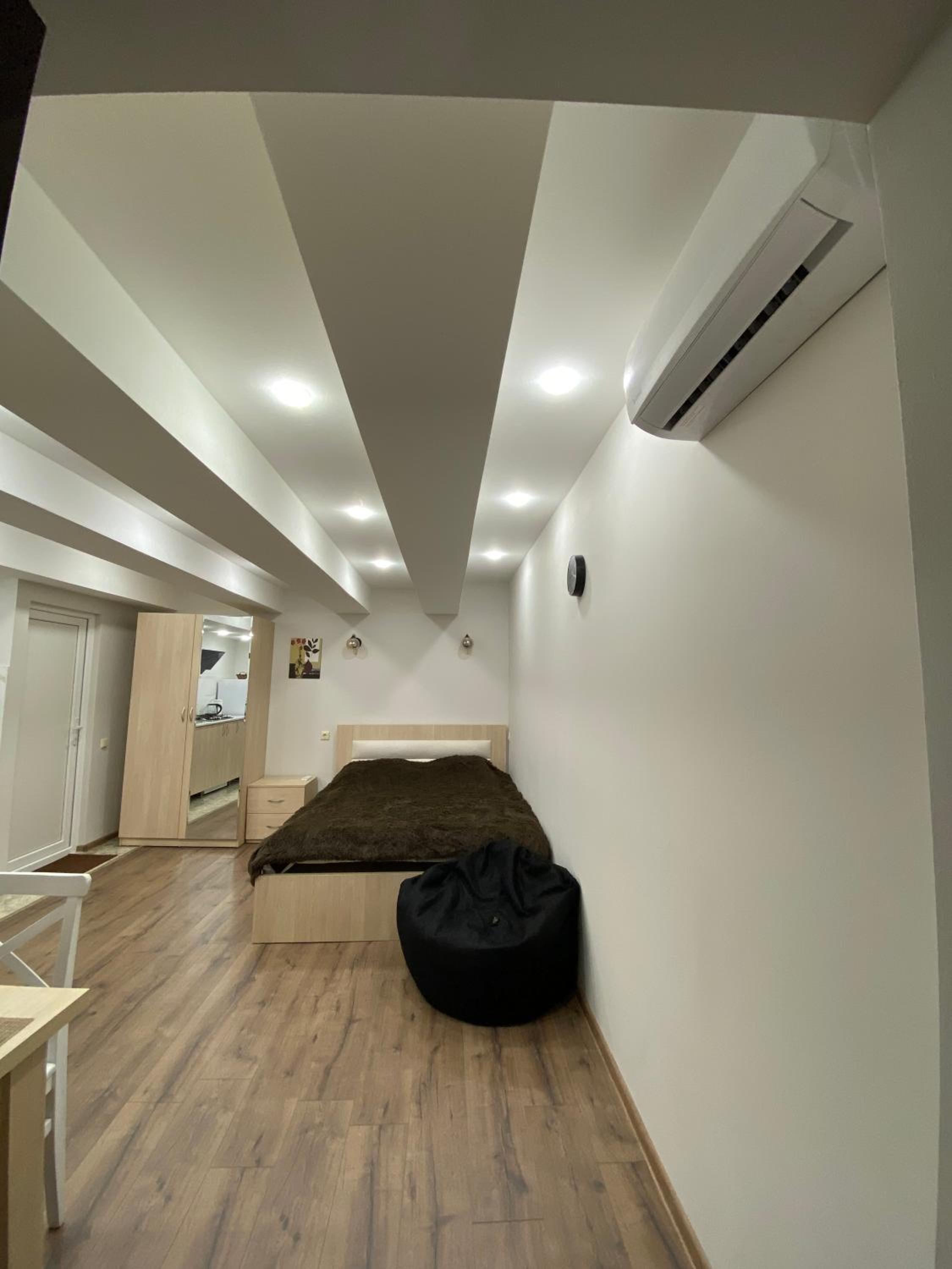 Rusudana's house