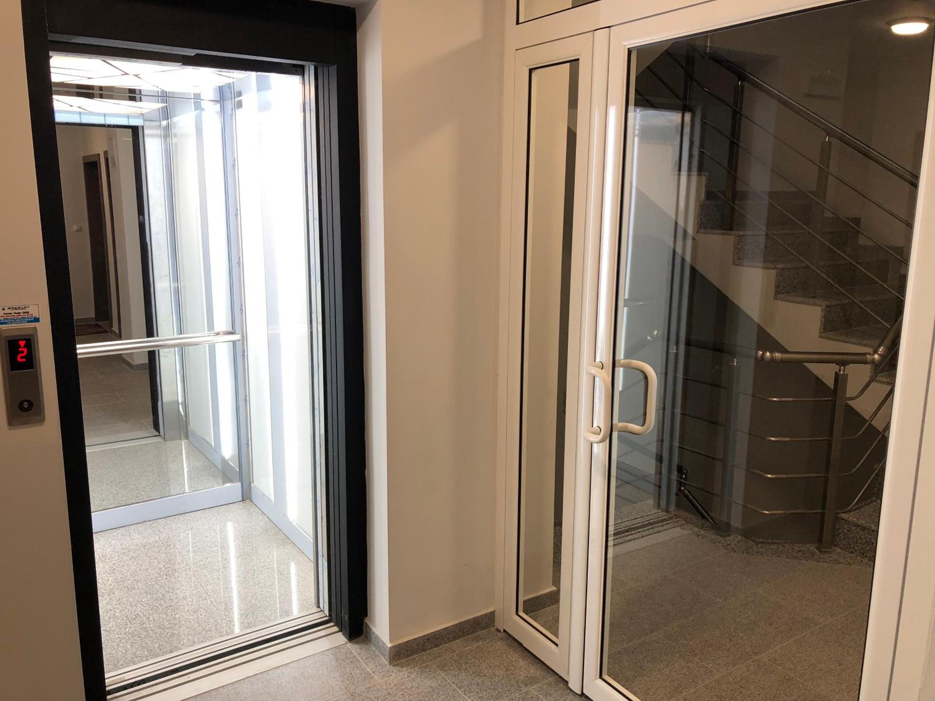 Superb apartment Free Underground Parking