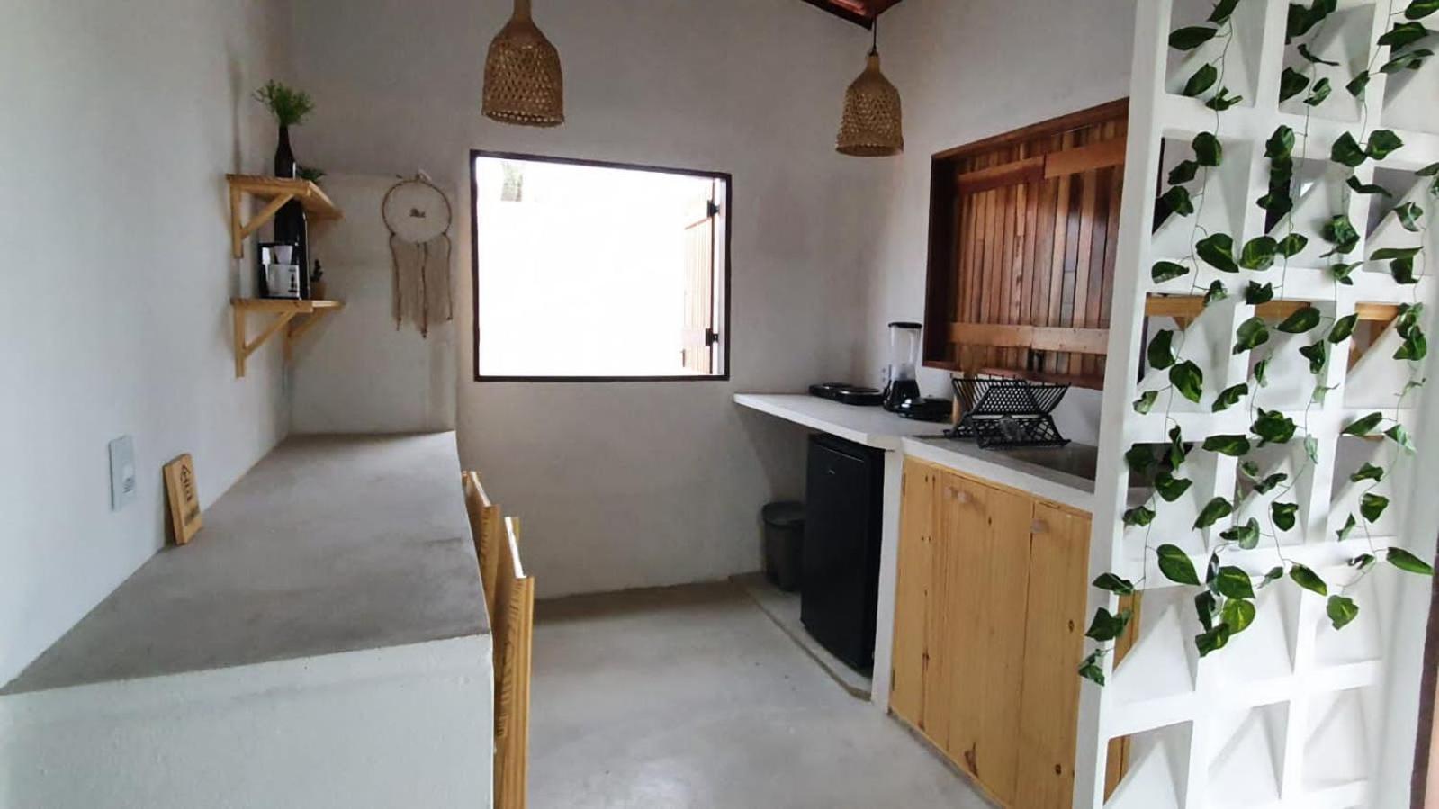 Casa Rústica em Condomínio com Piscina