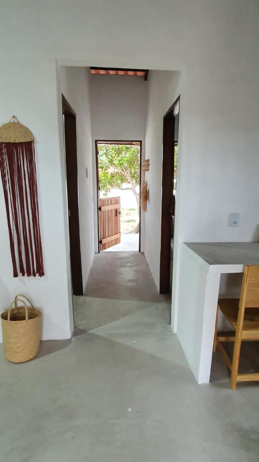 Casa Rústica em Condomínio com Piscina
