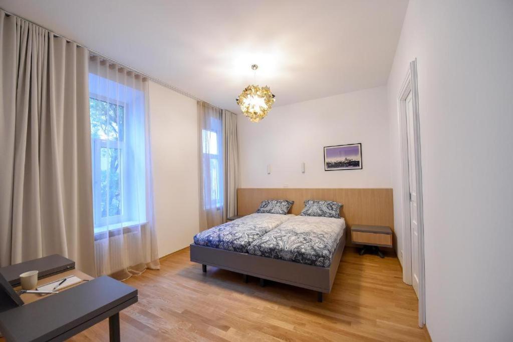 City Centre Chic Apartment Ljubljana 2/4 view 5