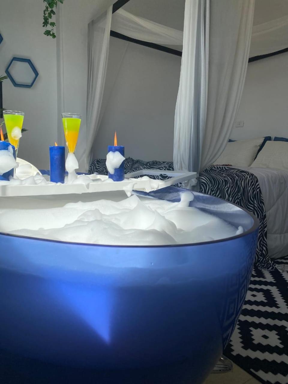 Pharaoh jacuzzi pyramids view