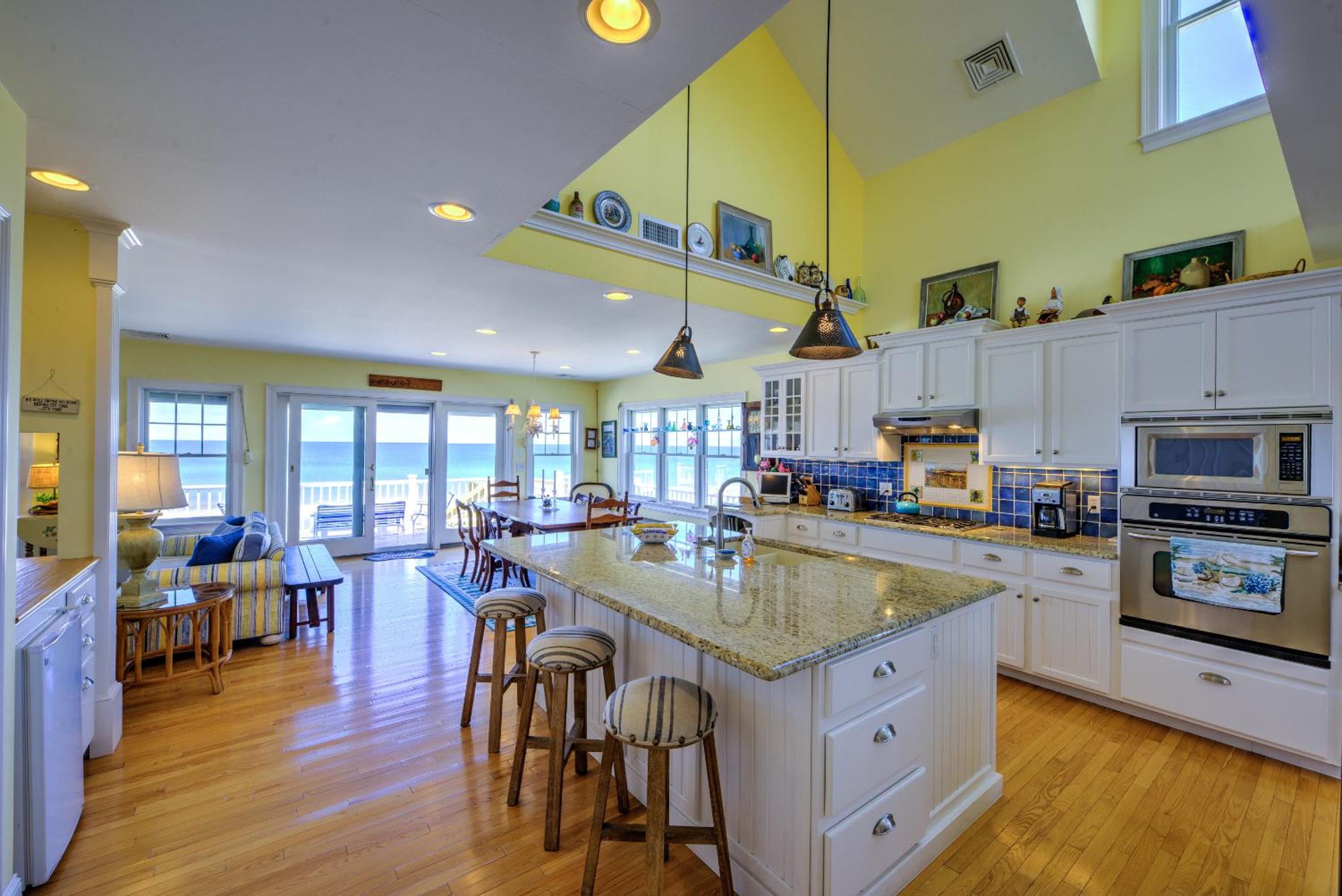 Spacious Oceanfront Home w/ Sun Bay Views view 2