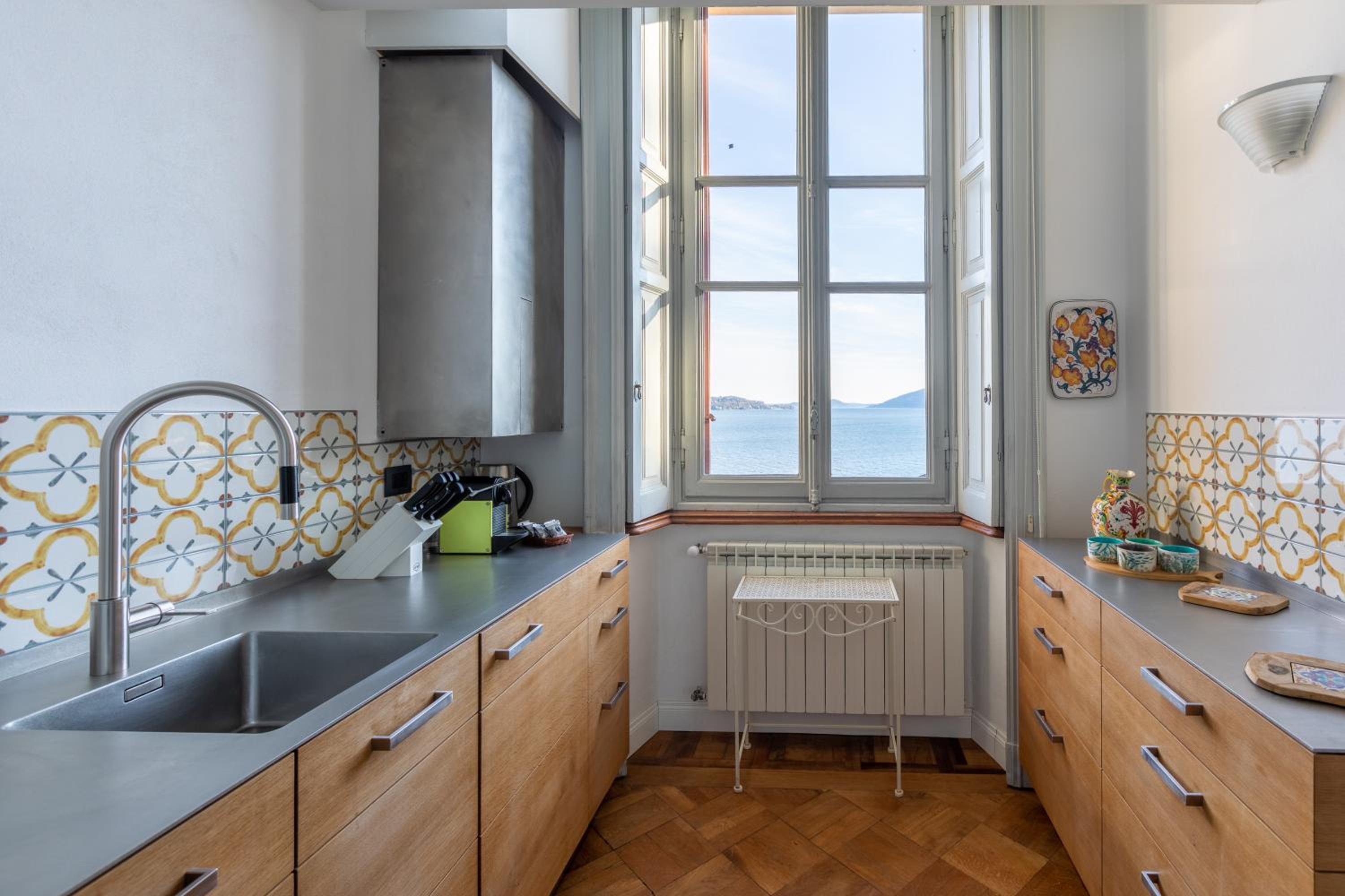 Villa Selva Luxury Lakeview Apartment view 5