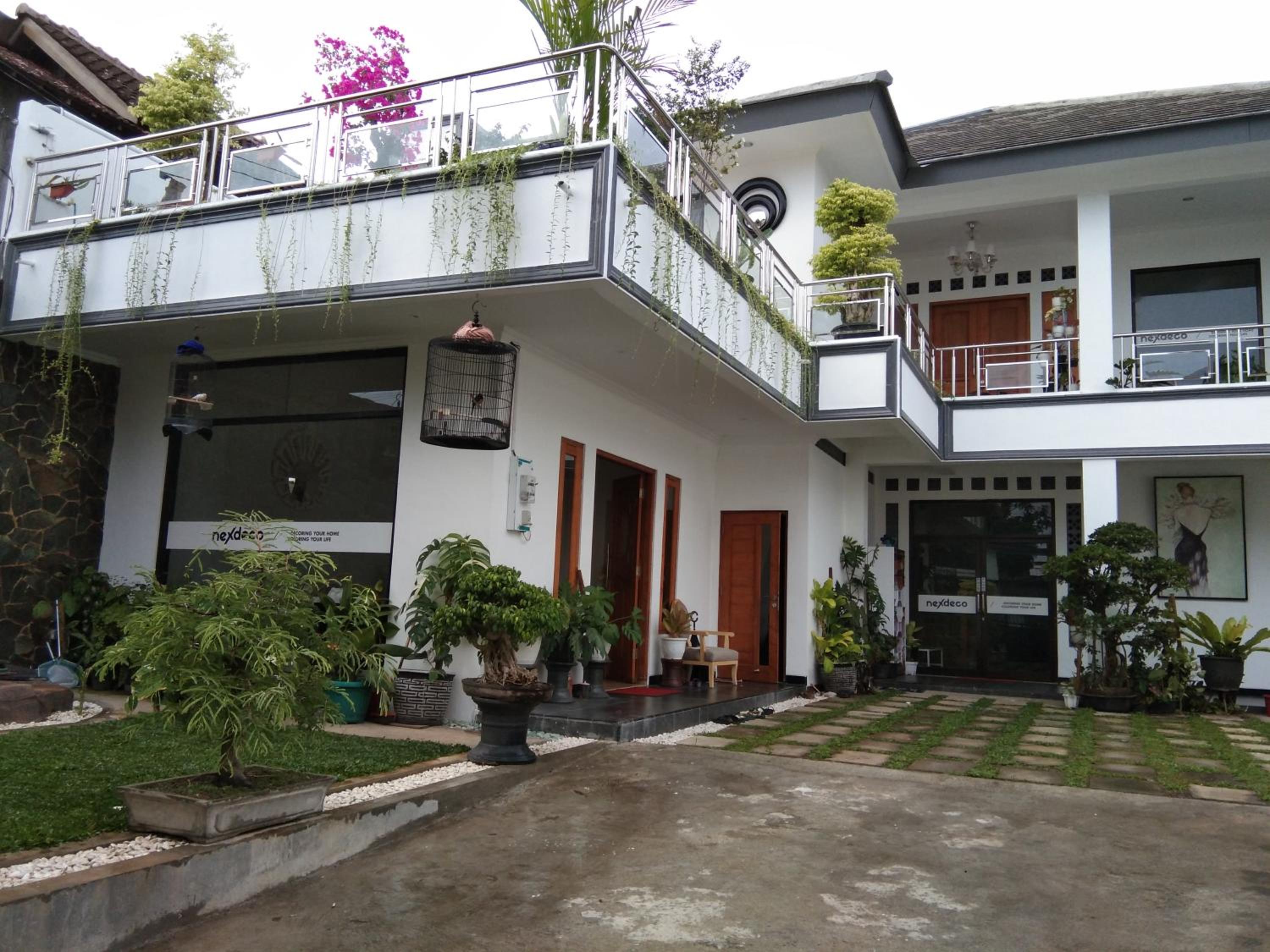 Nexdeco House Homestay Syariah Solo view 2
