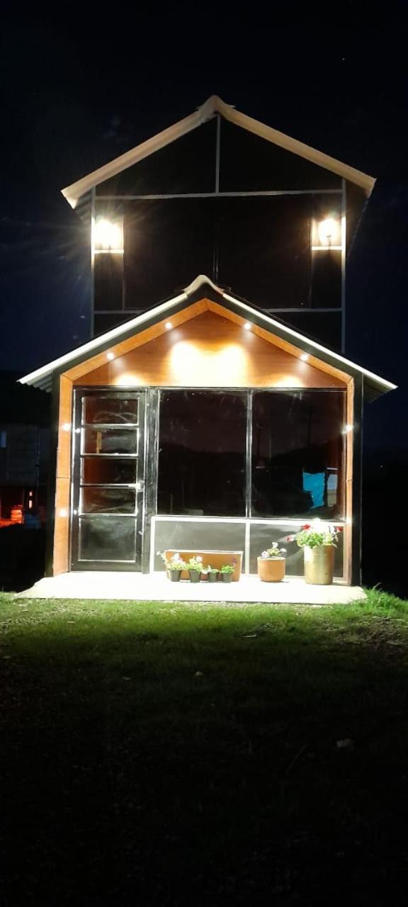 Glamping y Cabañas el Encanto los Lirios
