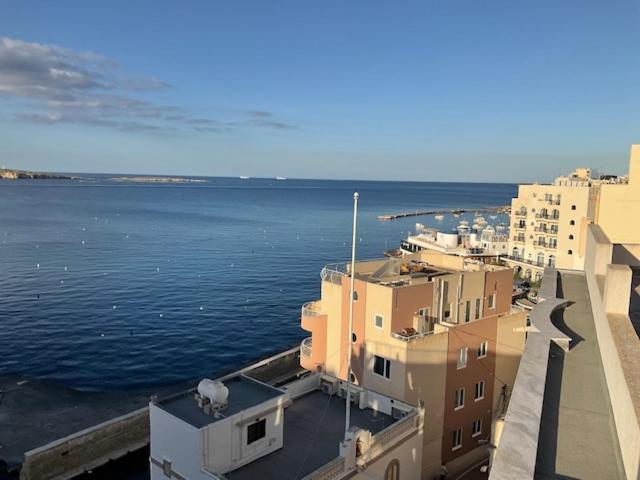The Sea Across the Road Penthouse 5 photo 1
