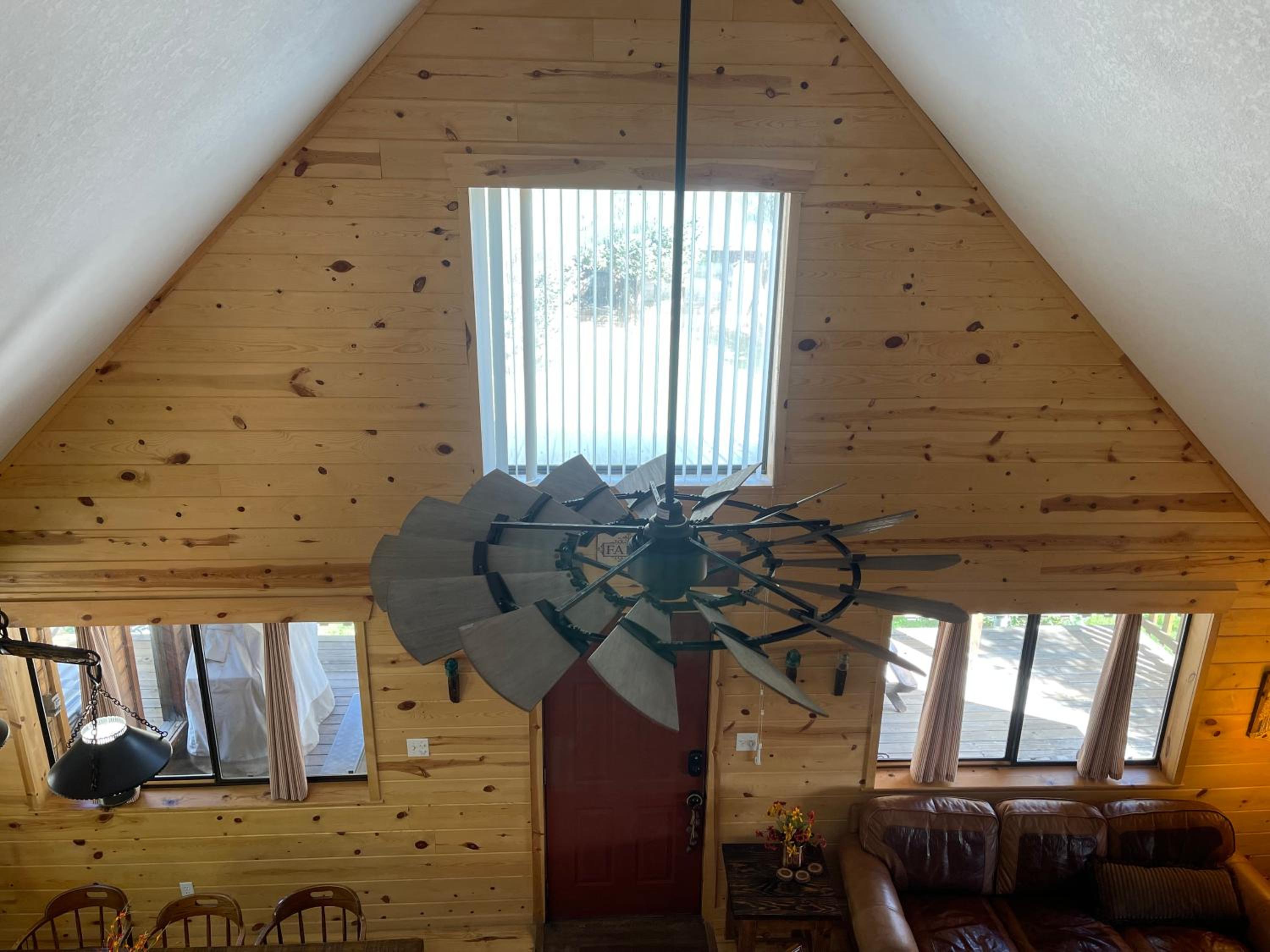 The Bunkhouse By The River With High Speed Wifi view 4